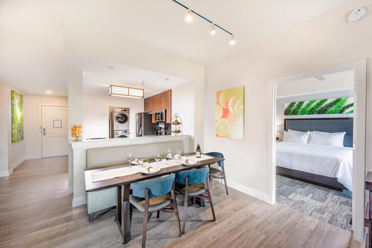 Two-Bedroom Condo Resort View Water Park Access