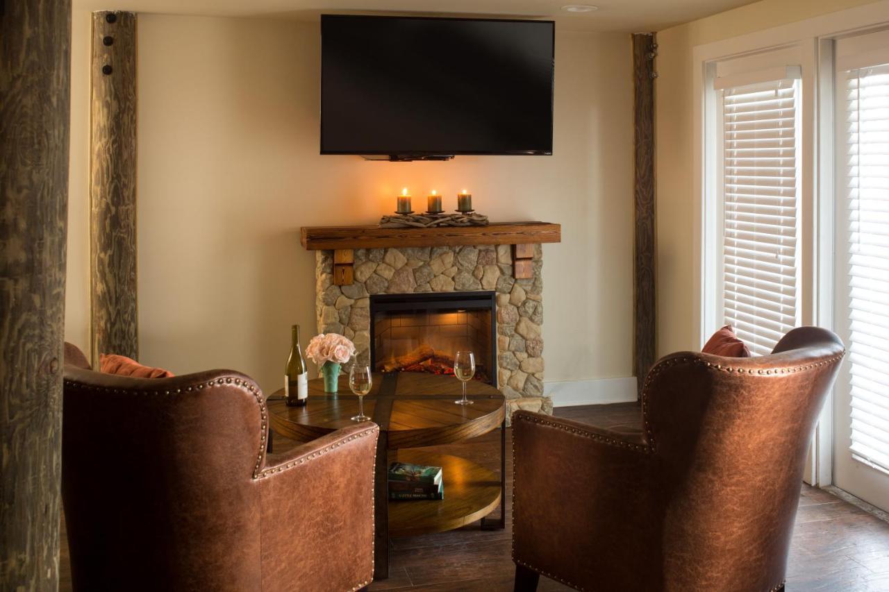 King Suite Patio Sandpiper