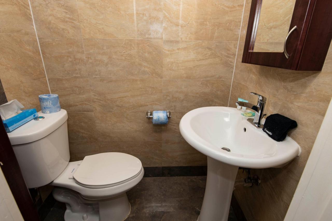 Deluxe Suite,1010133859:JPEG