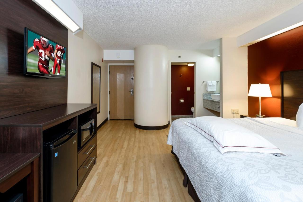 Premium King Room Pool Side Smoke