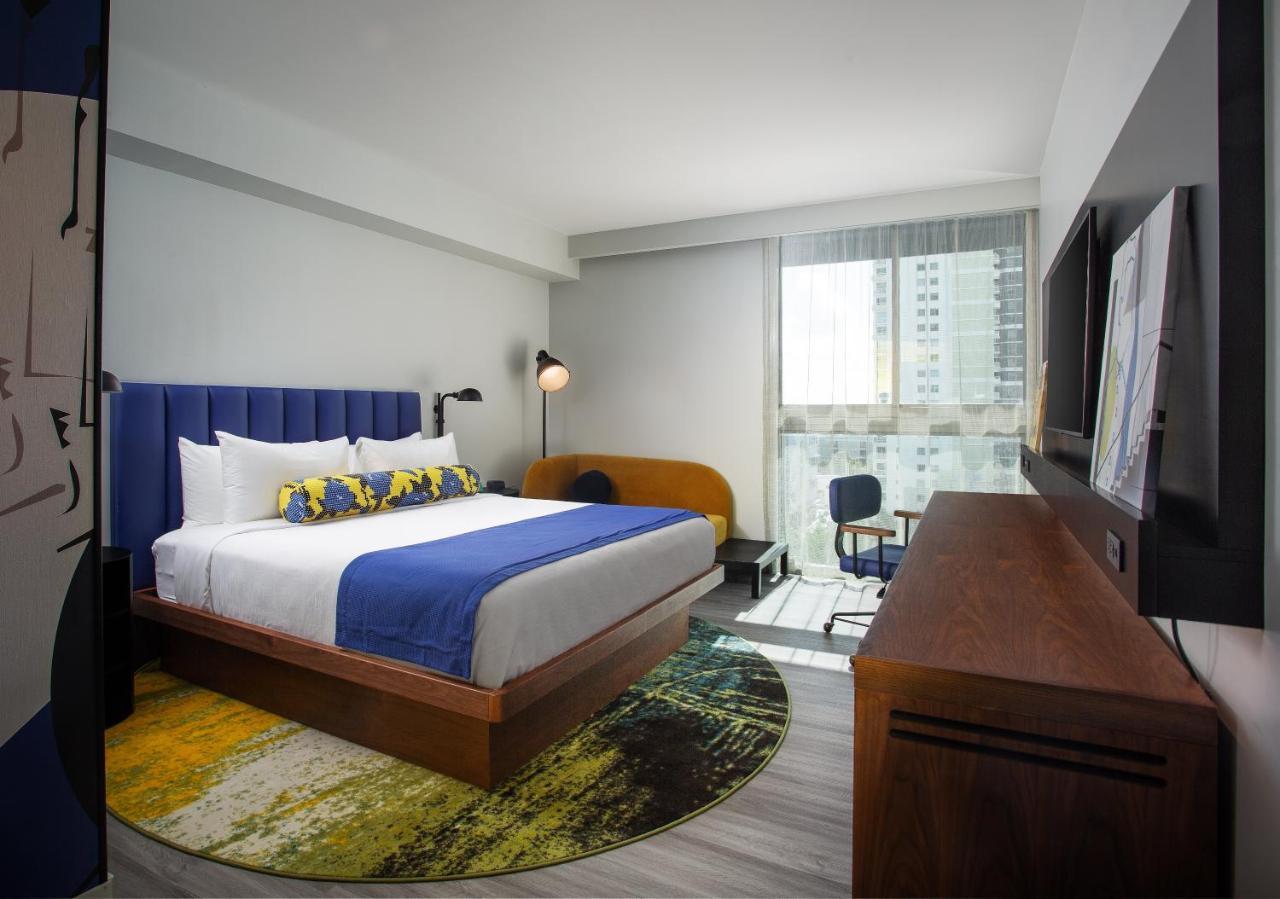 Premium King Room