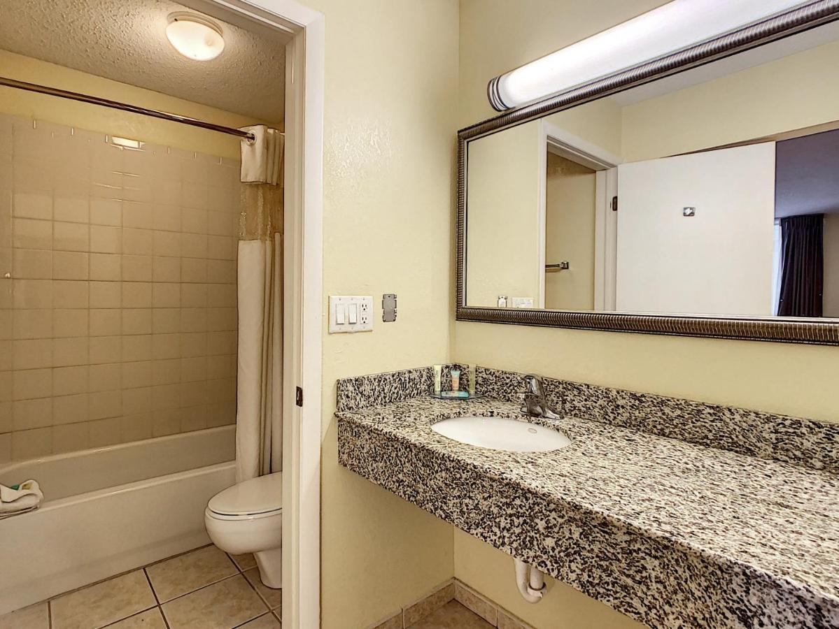Double Room Two Double Beds Non-Smoking
