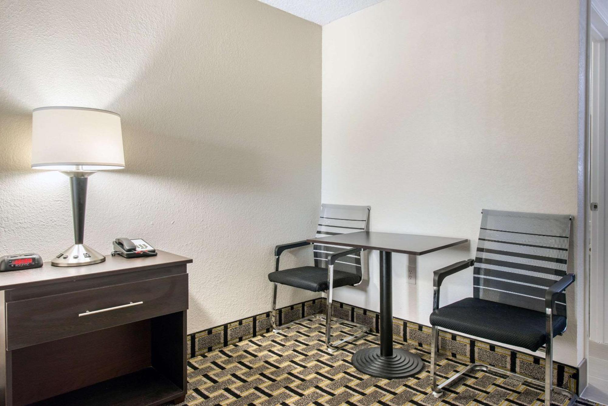 King Room - Accessible/Non-Smoking,1211293291:JPEG