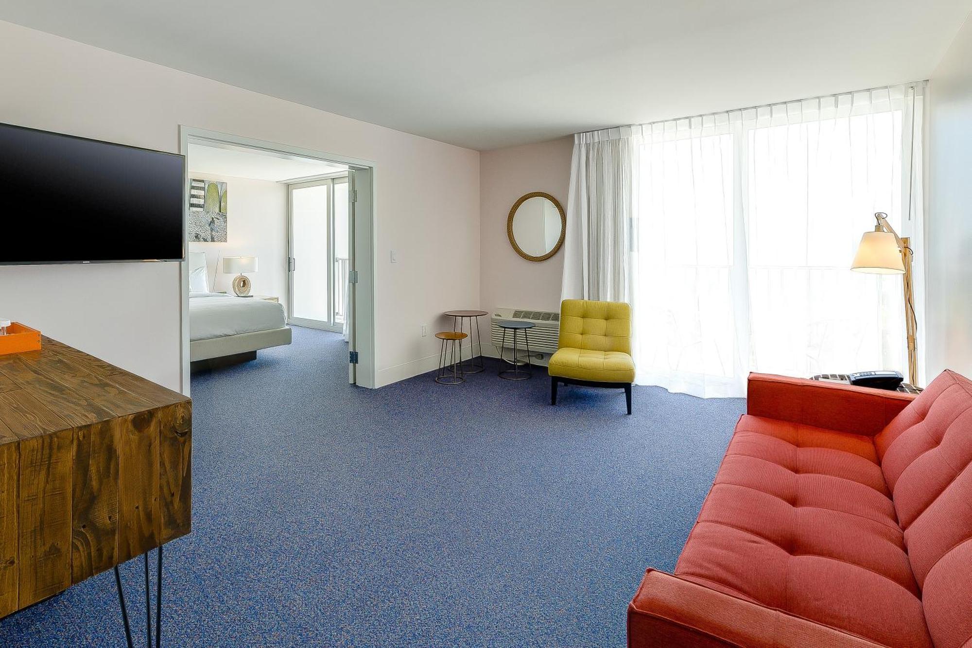 One-Bedroom King Suite