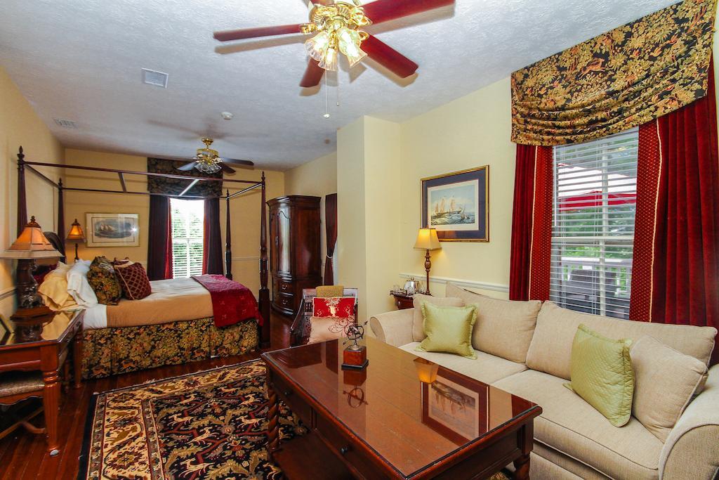 Junior Suite with Balcony