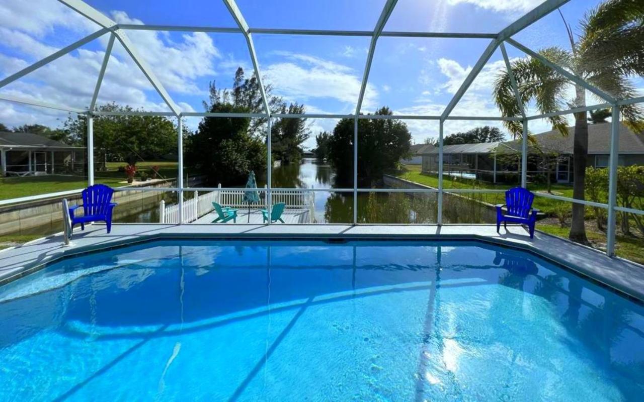 Villa Pool