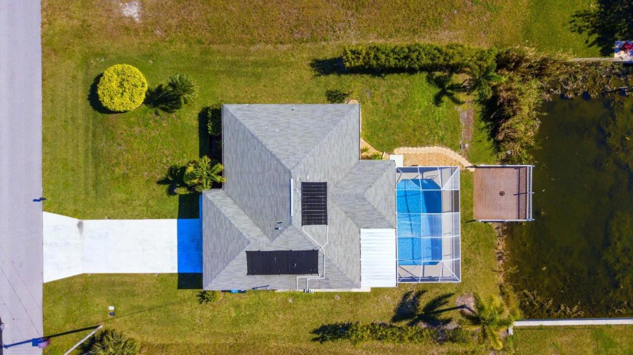 Villa Pool