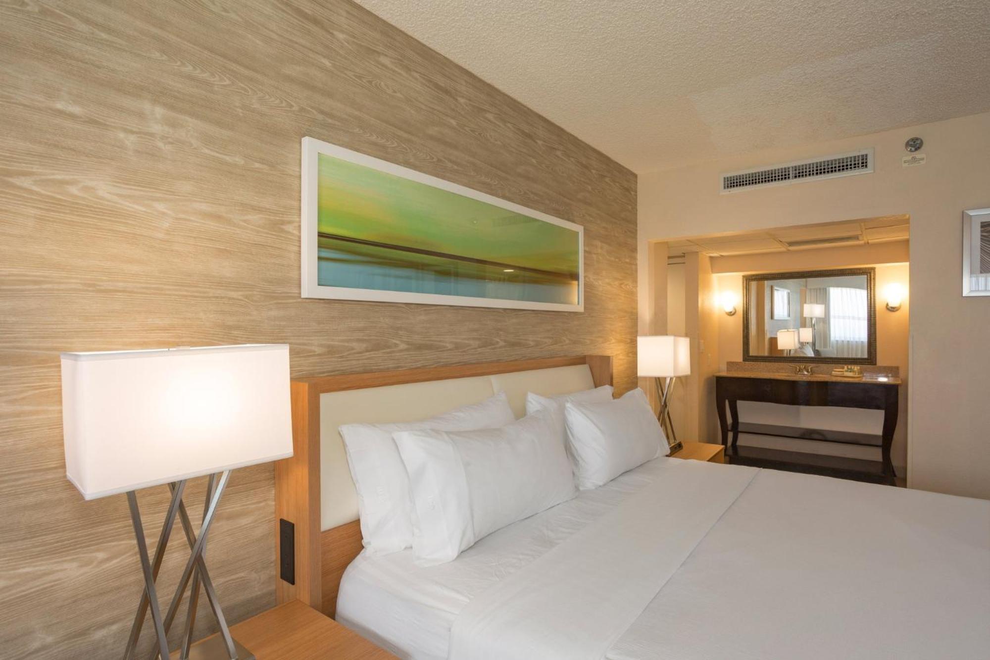 Suite met een Kingsize Bed en Uitzicht op de Oceaan