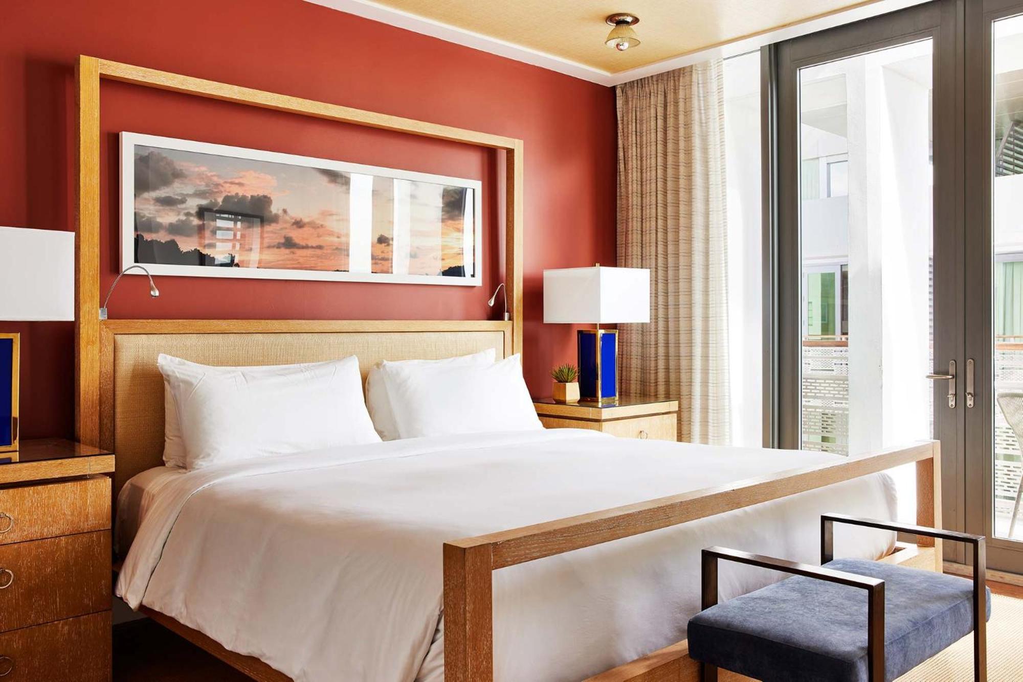 Superior King Suite with Balcony,1276151443:JPEG