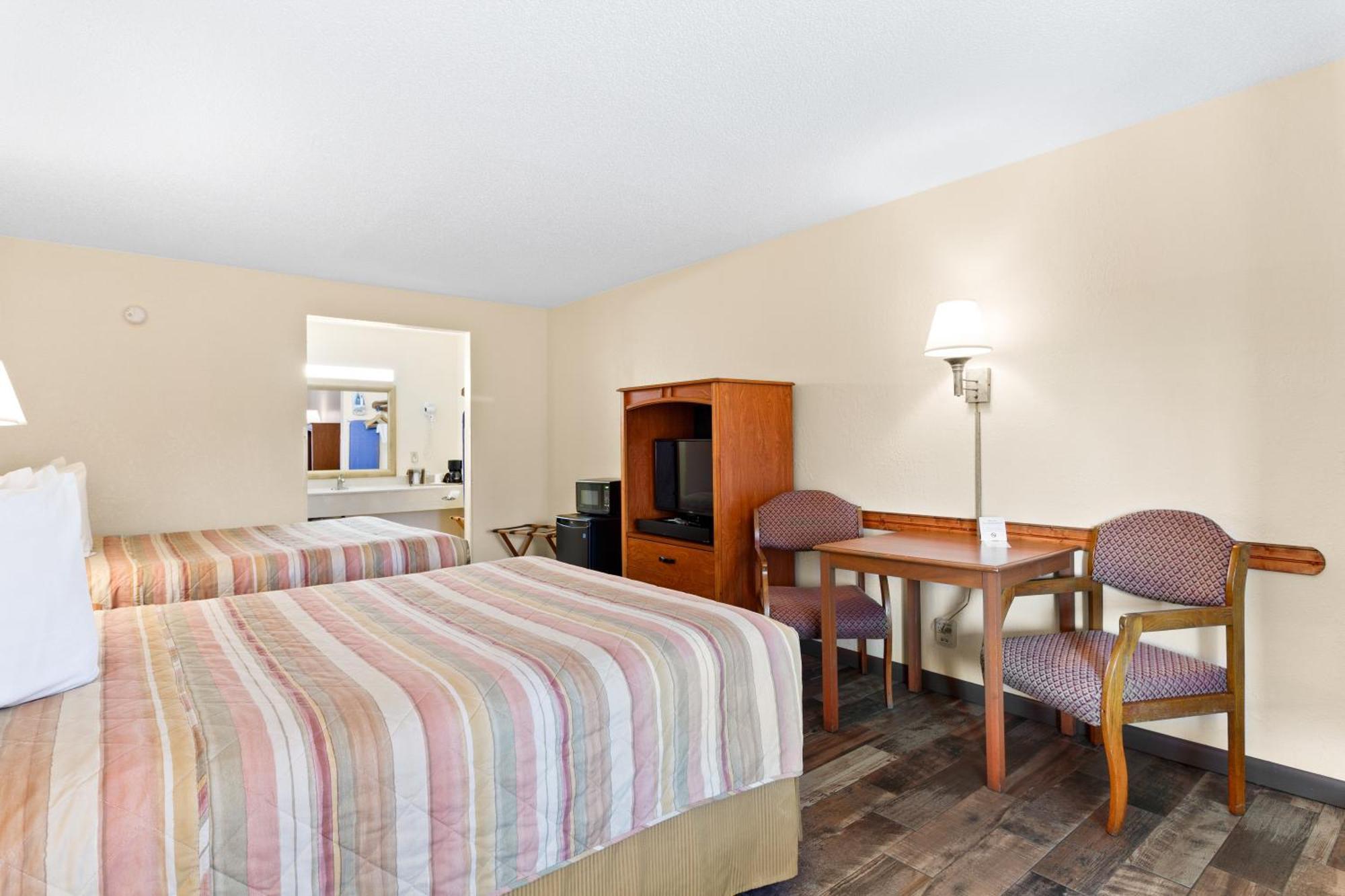 Queen Room Two Queen Beds