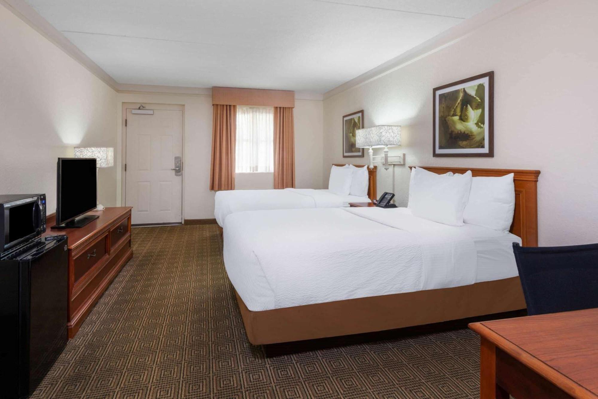 Deluxe Room with Two Double Beds