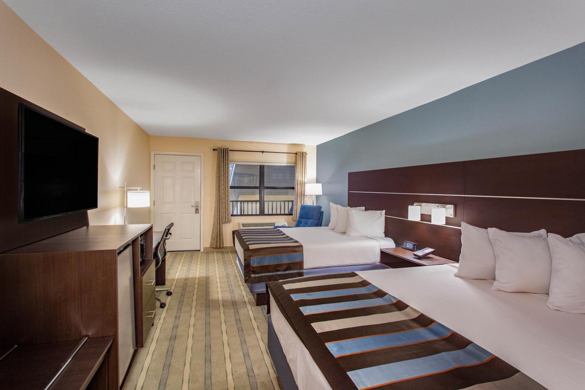 Queen Room Two Queen Beds Non-Smoking