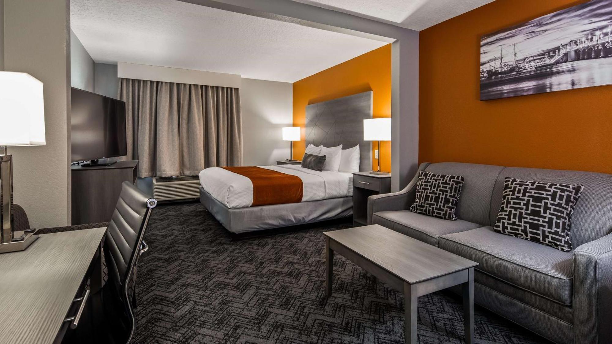 King Room with Sofa Bed