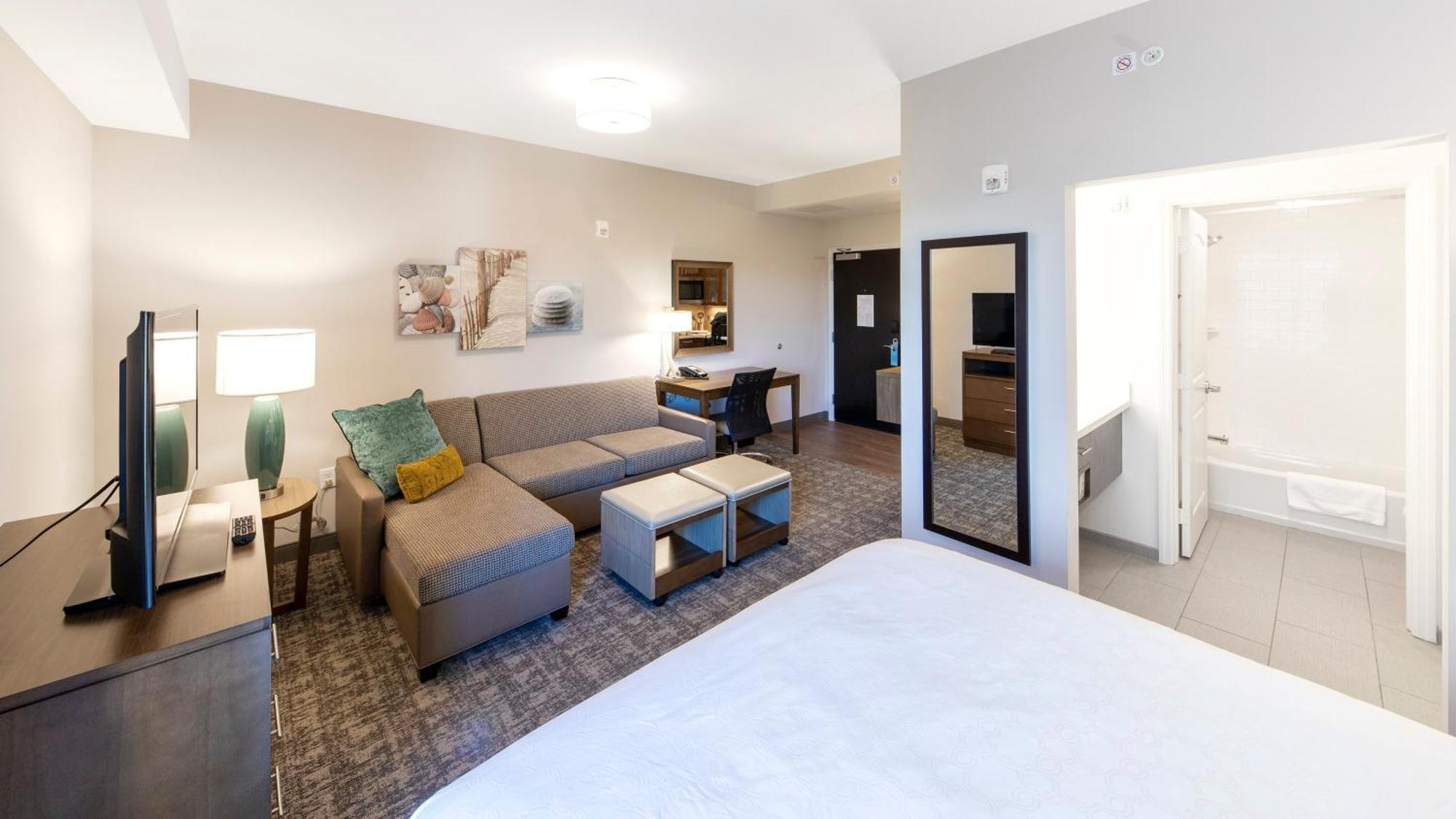 Queen Studio Suite