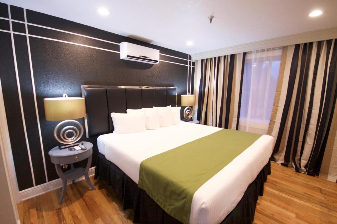Deluxe King Suite