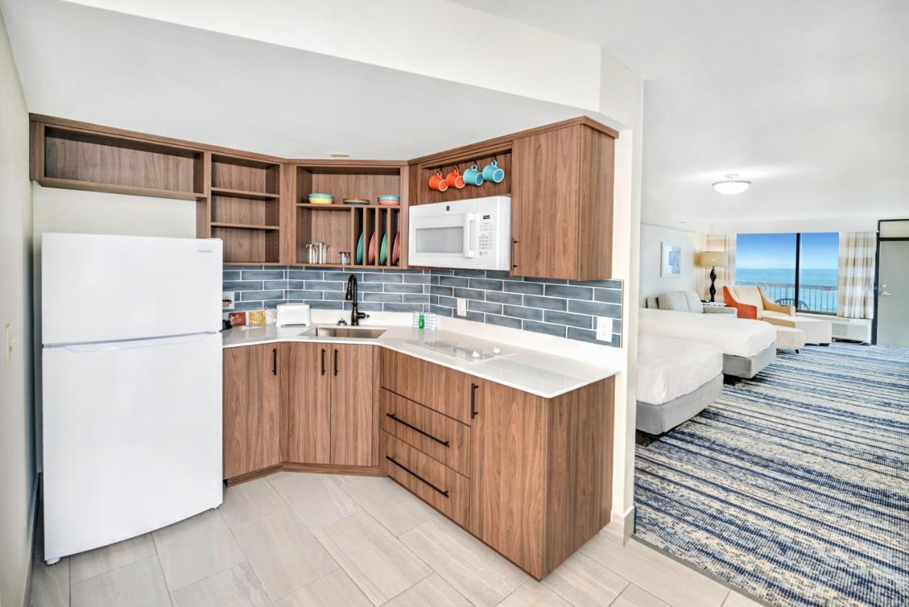 Deluxe tweepersoonskamer met balkon en uitzicht op zee