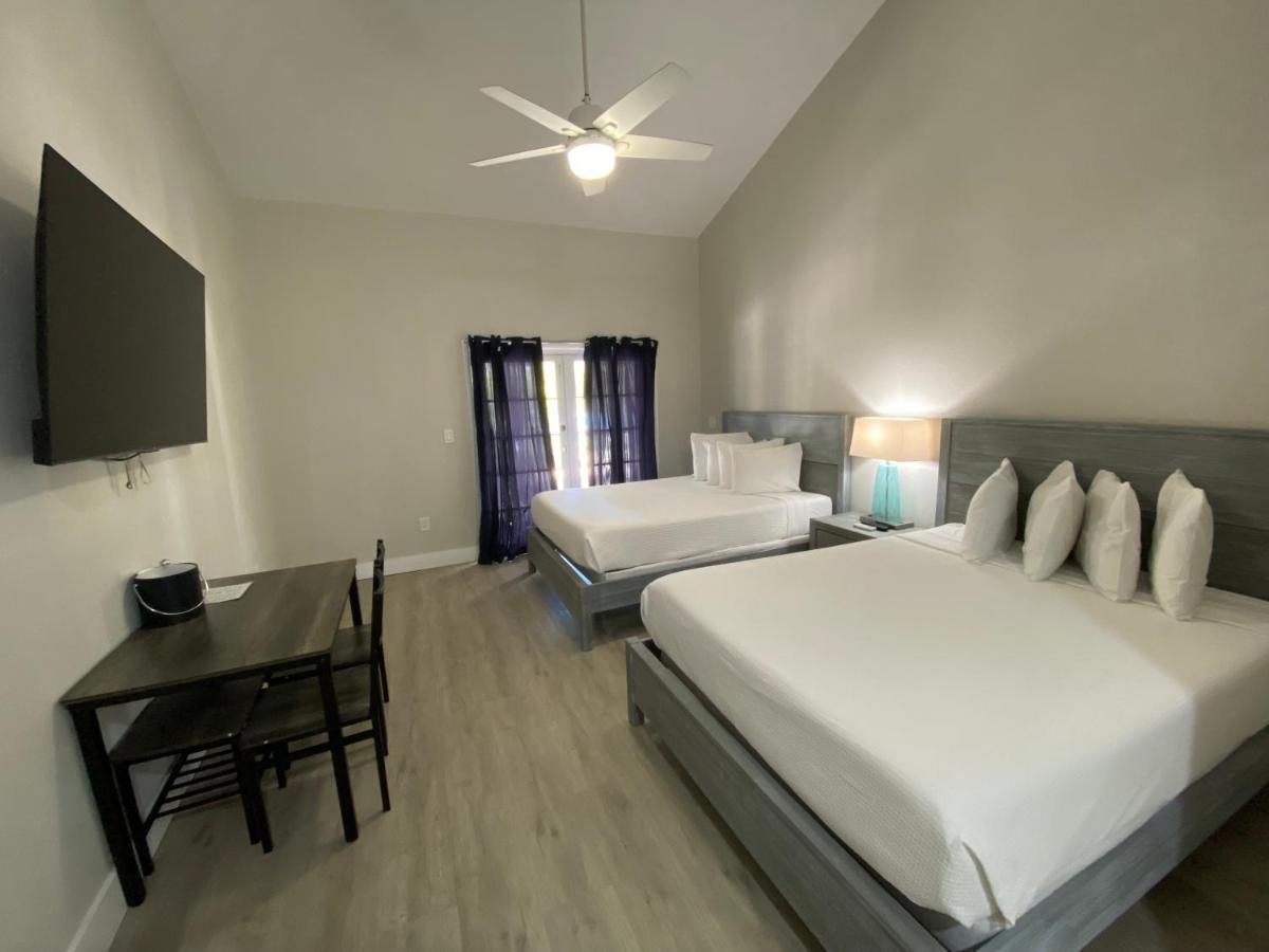 Standard Queen Room with Two Queen Beds