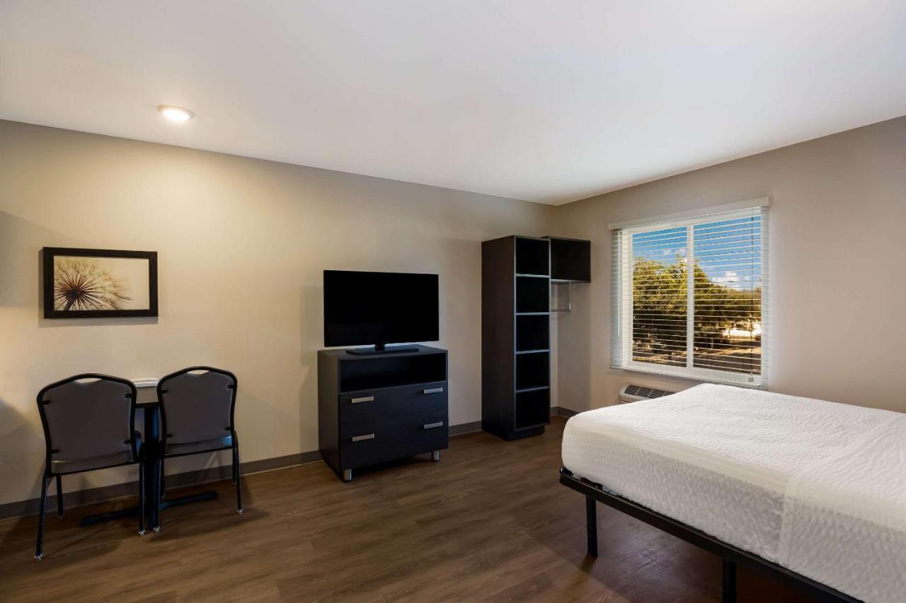 Standard Double Room with Roll-In Shower - Disability Access/Non-Smoking,1395389576:JPEG