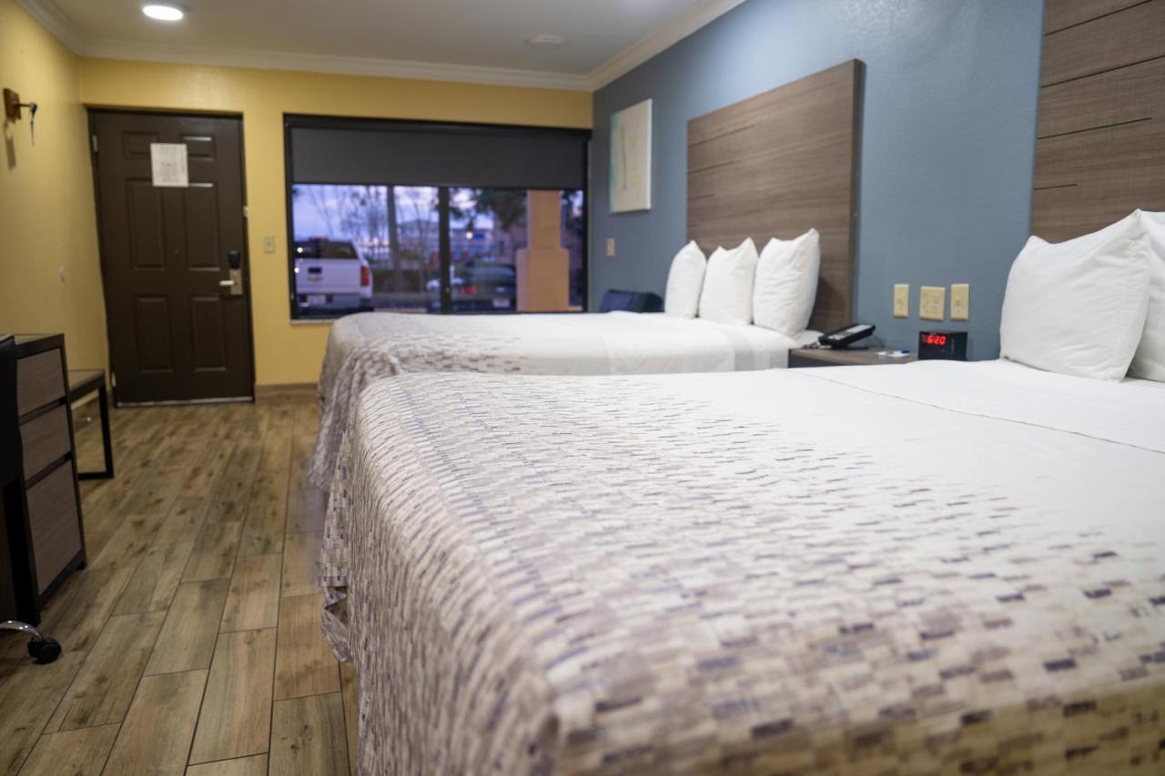 2 Queen Beds Accessible Non Smoking