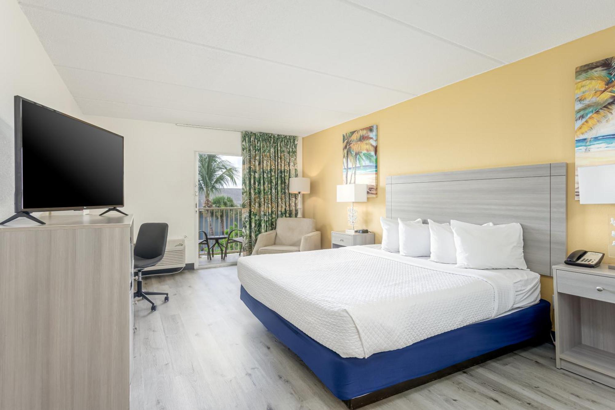 Deluxe King Room