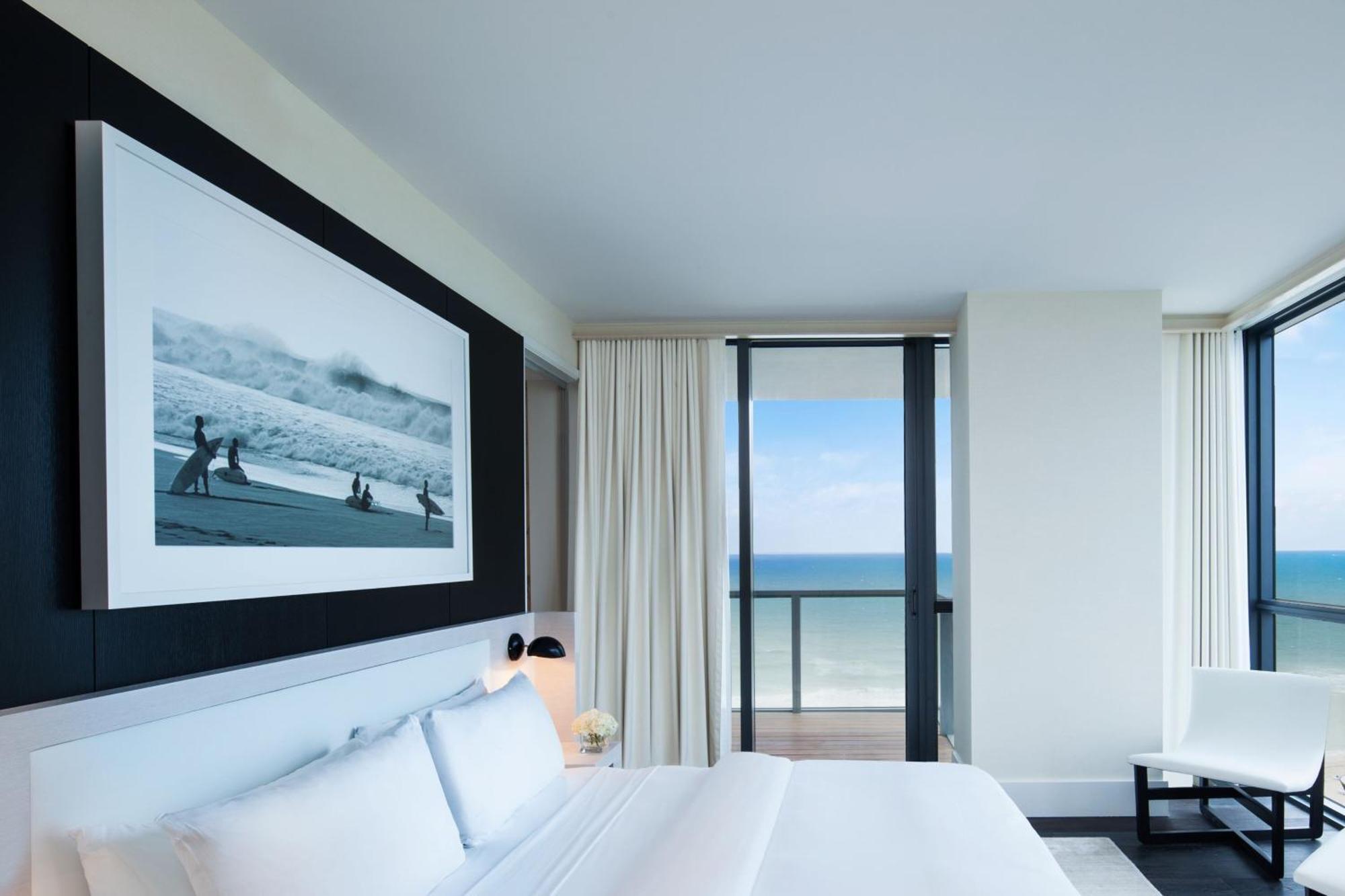 Luxury Oceanfront 3.5 Bdr, Suite, Bedroom 1: 1 King, Bedroom 2: 1 King, Bedroom 3: 1 Queen