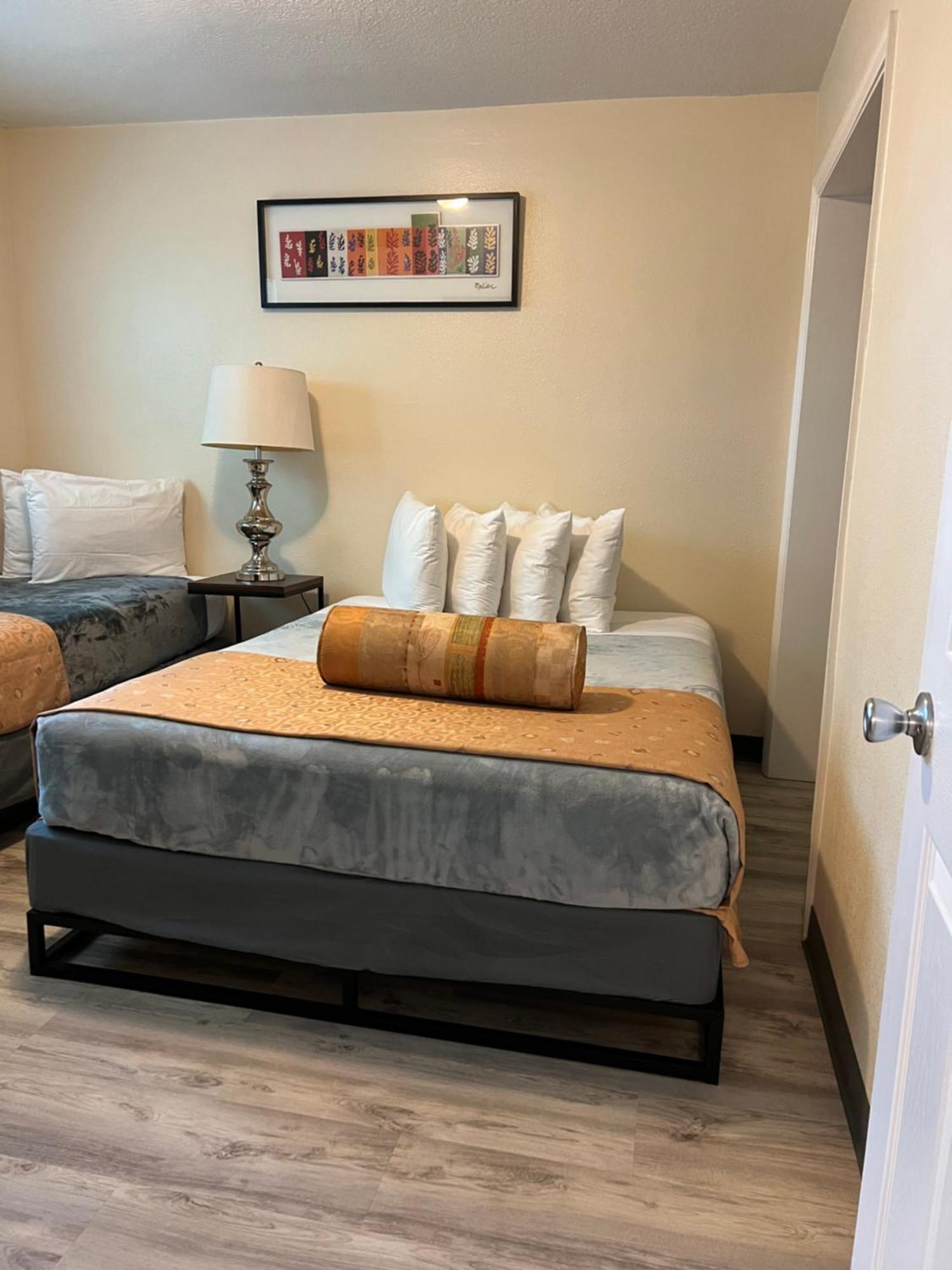 One-Bedroom Apartment Two Beds