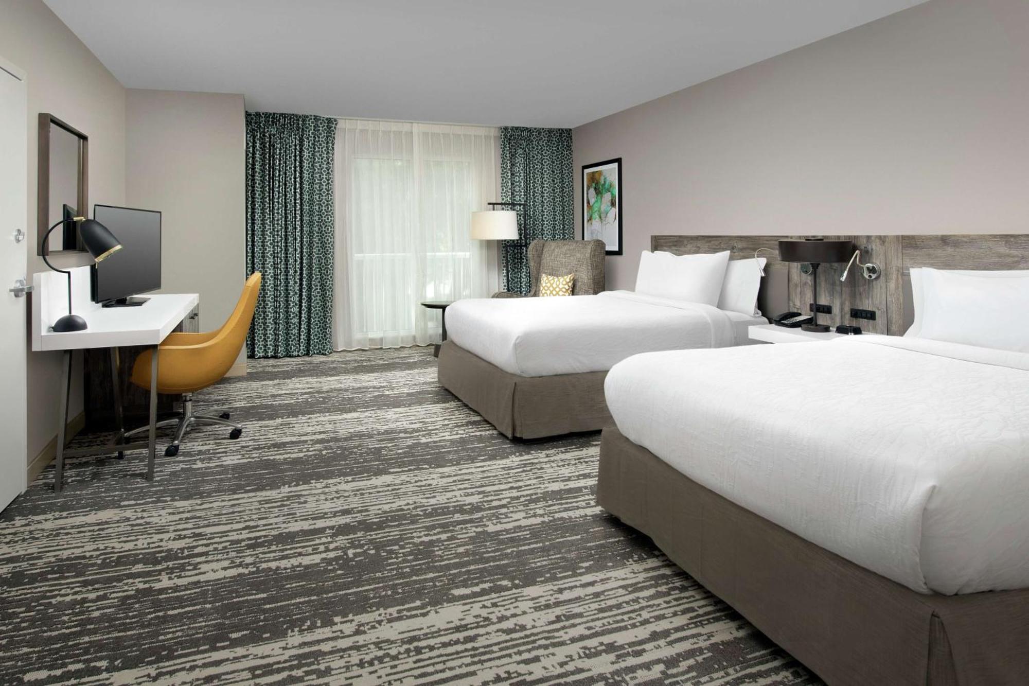 Queen Room Two Queen Beds Mobility Hearing Access