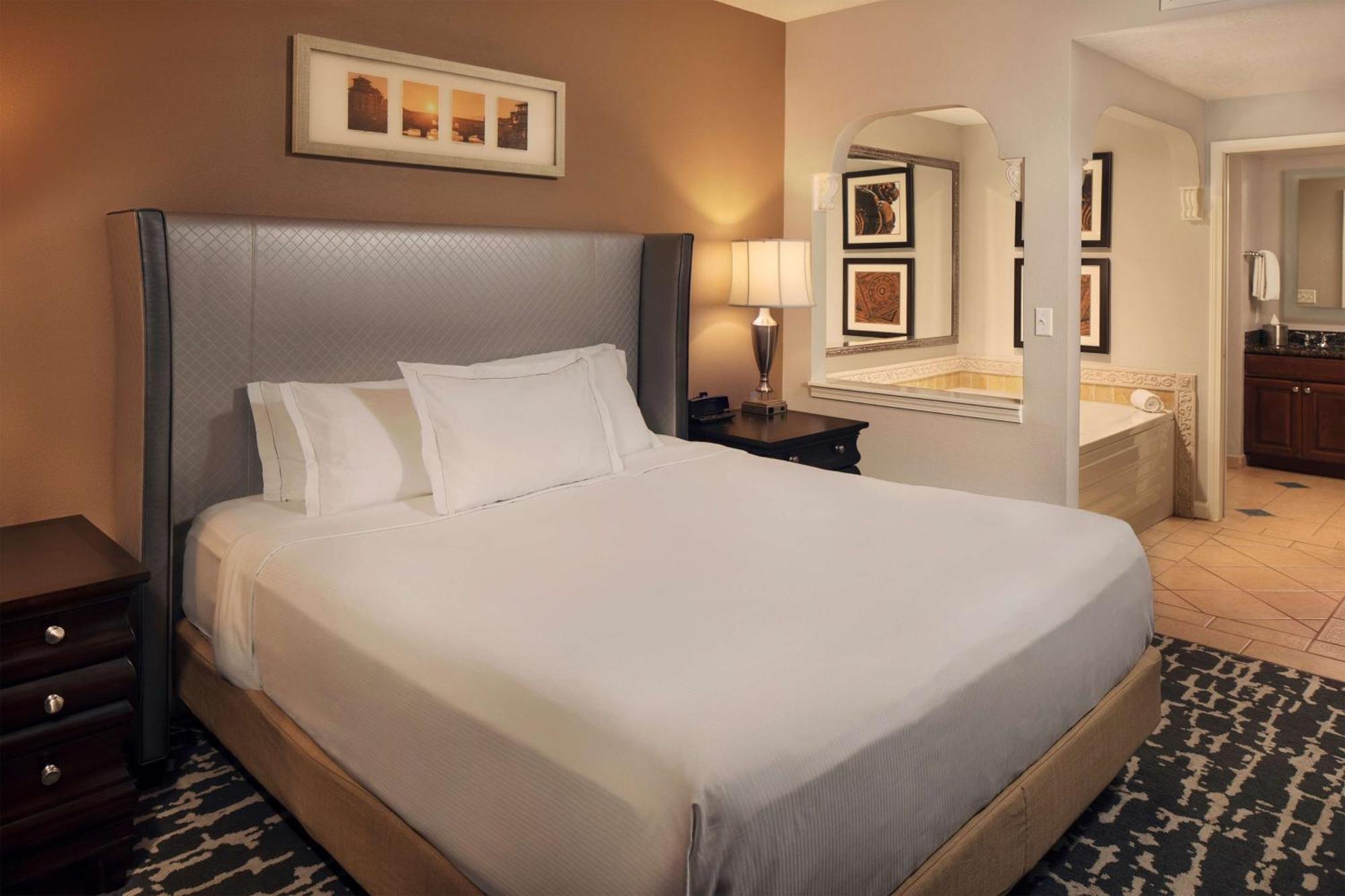 Suite con 1 Camera da Letto, Divano-Letto e Balcone