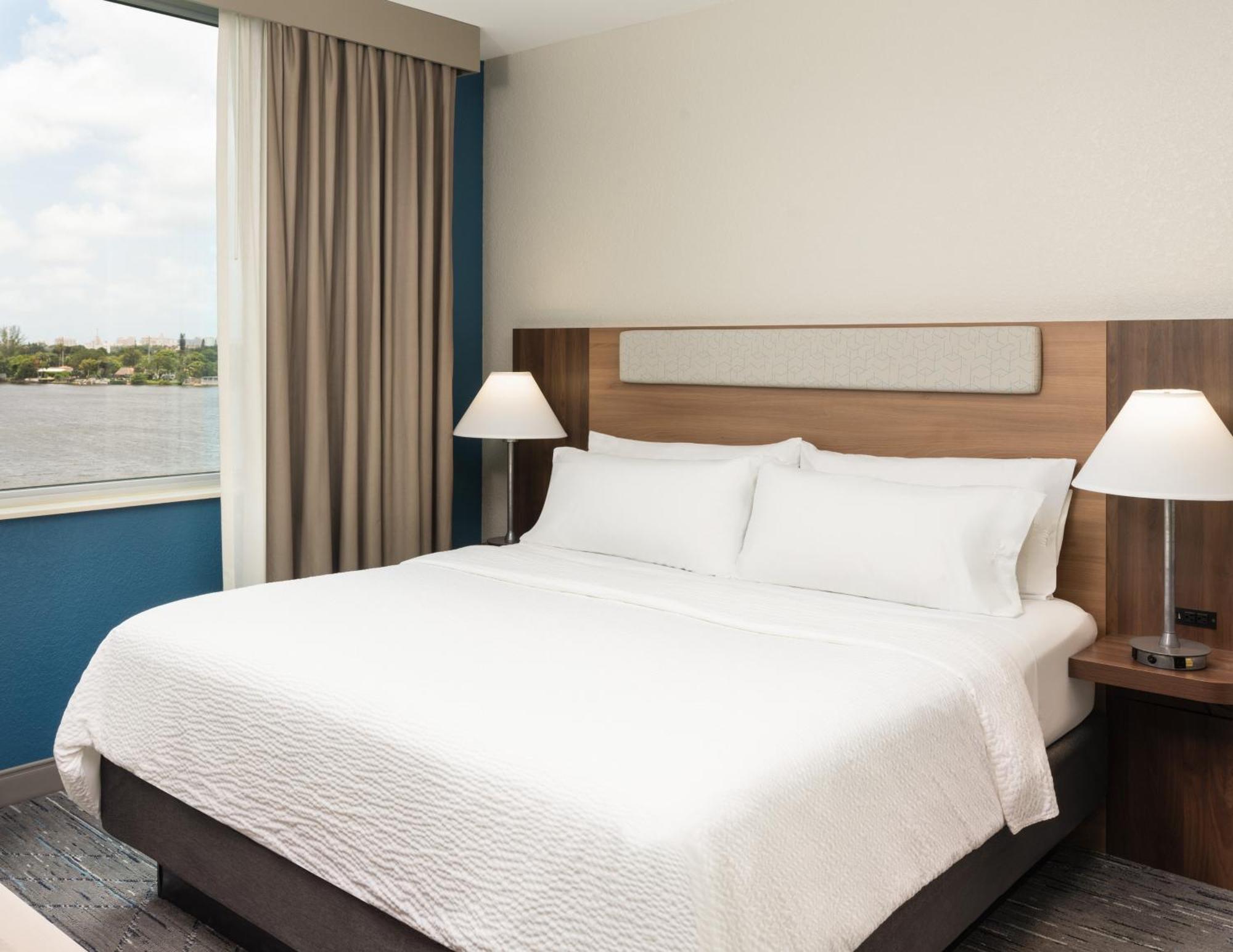 King Suite with Lagoon View,1599660933:JPEG