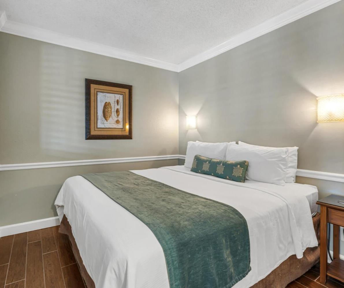 Gulfside Junior Suite