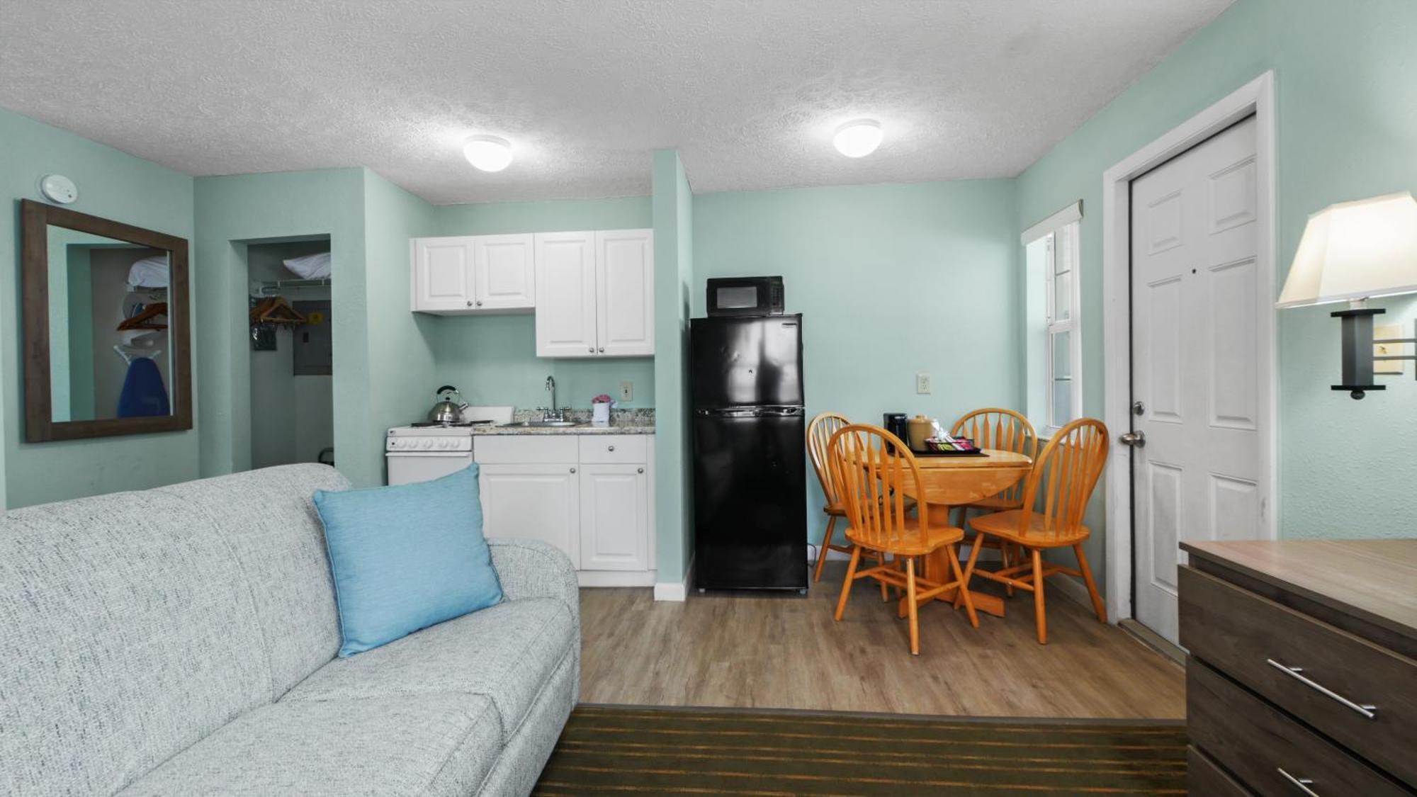 Studio Apartment
