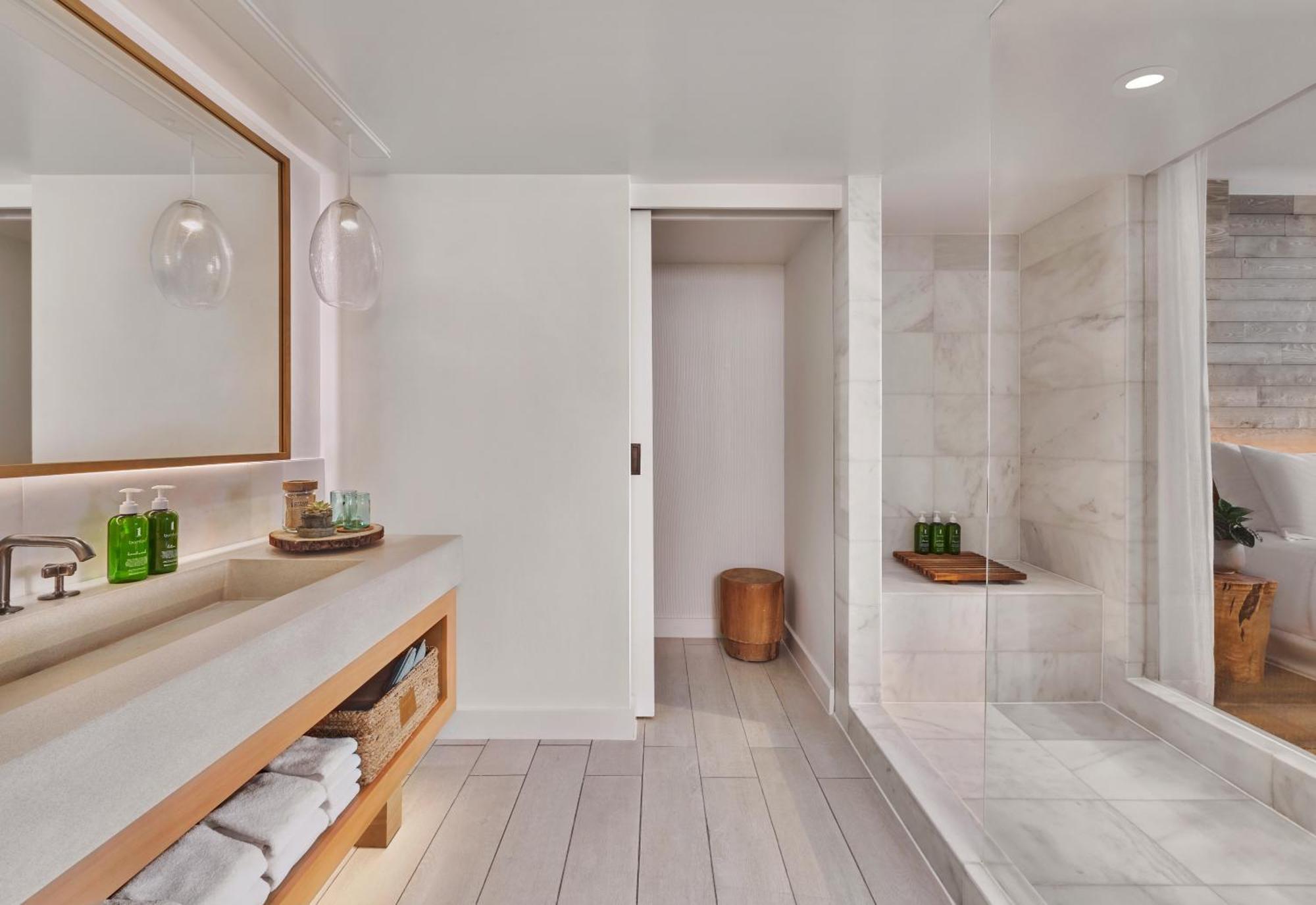 Junior Suite with Balcony,1615684872:JPEG