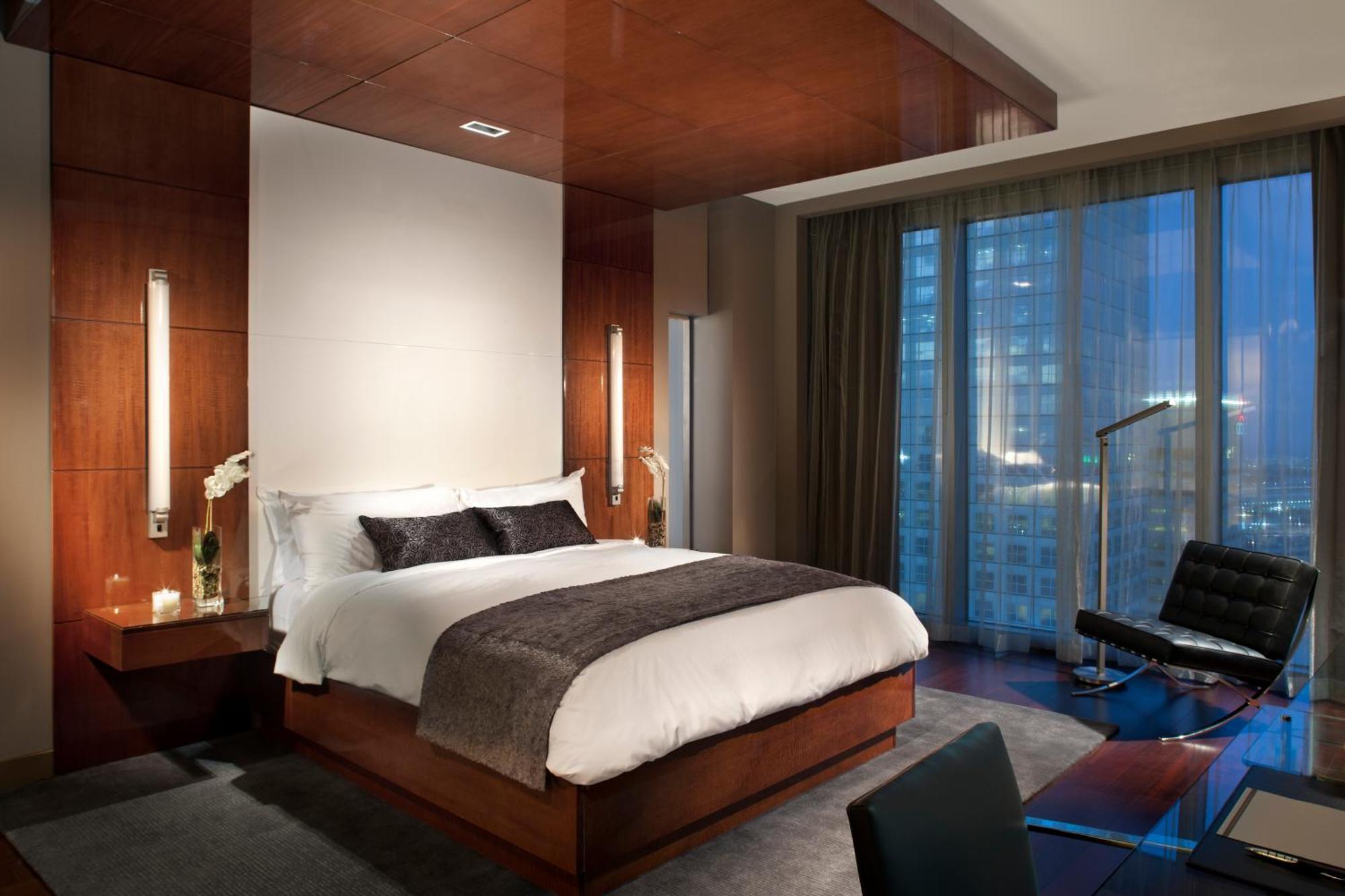 Warhol One-Bedroom King Suite,1616425506:JPEG