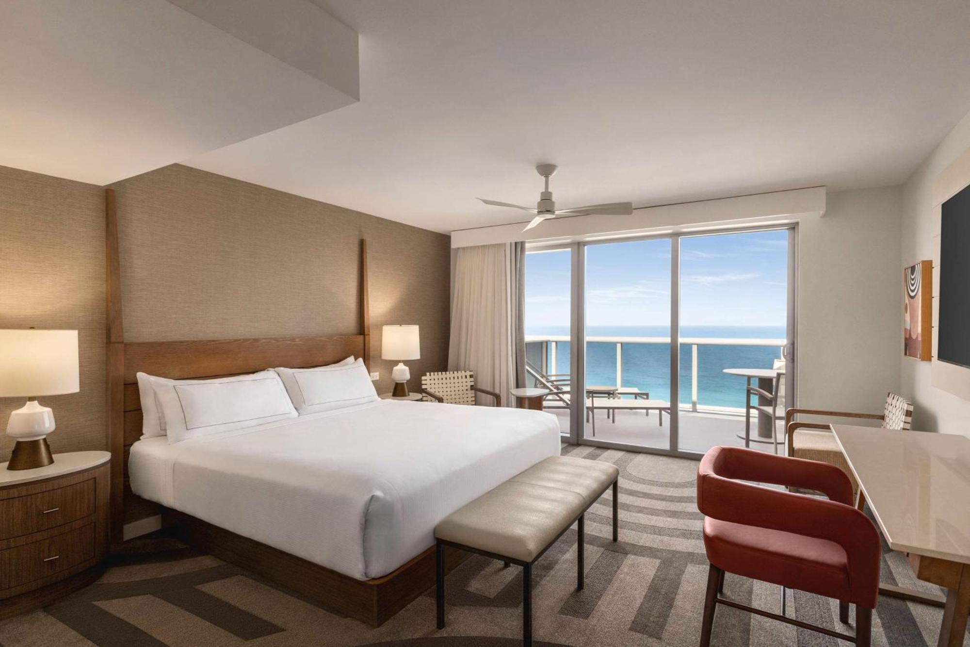 1 King Bed Premium Oceanfront Balcony,1622046285:JPEG