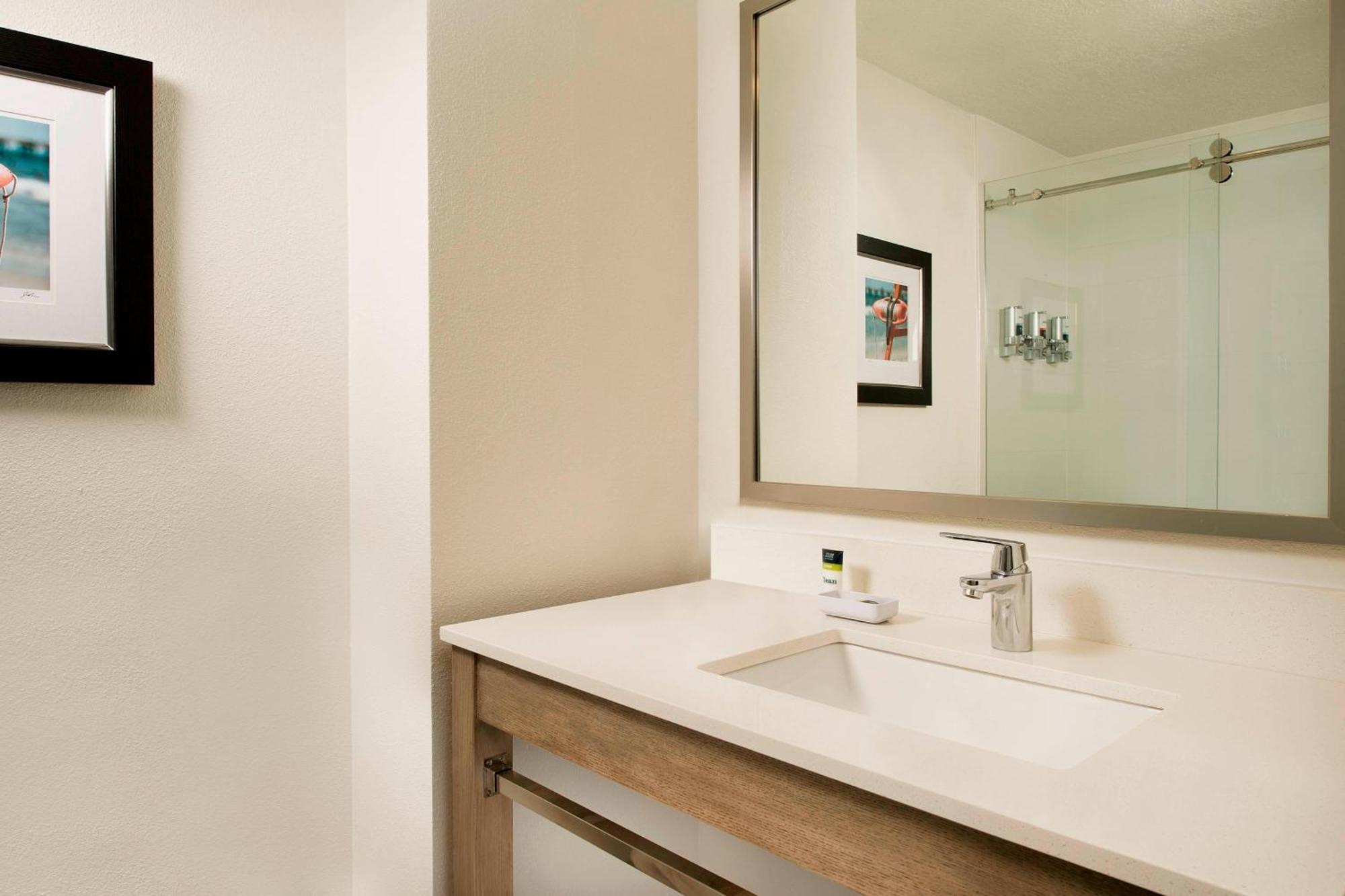 Junior Suite, 1 King, Sofa bed, Ocean view, Balcony,1632244579:JPEG
