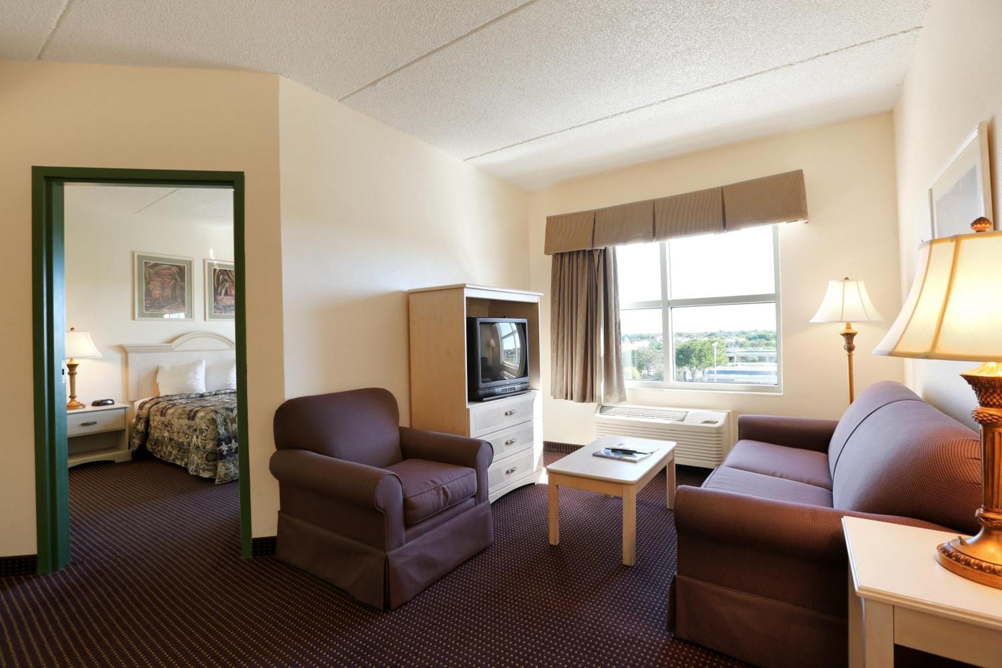 One Bedroom Queen Suite