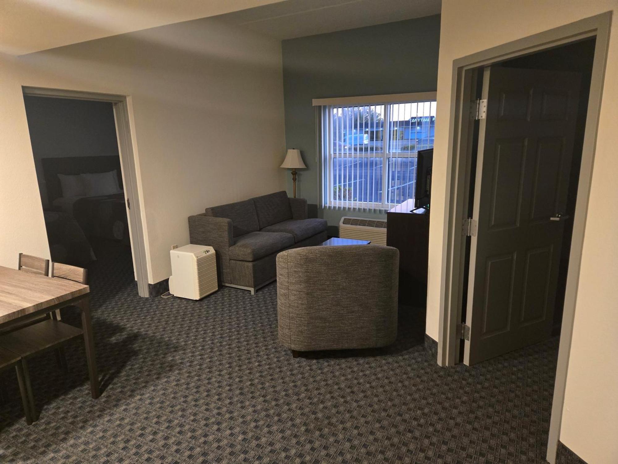 Deluxe Suite