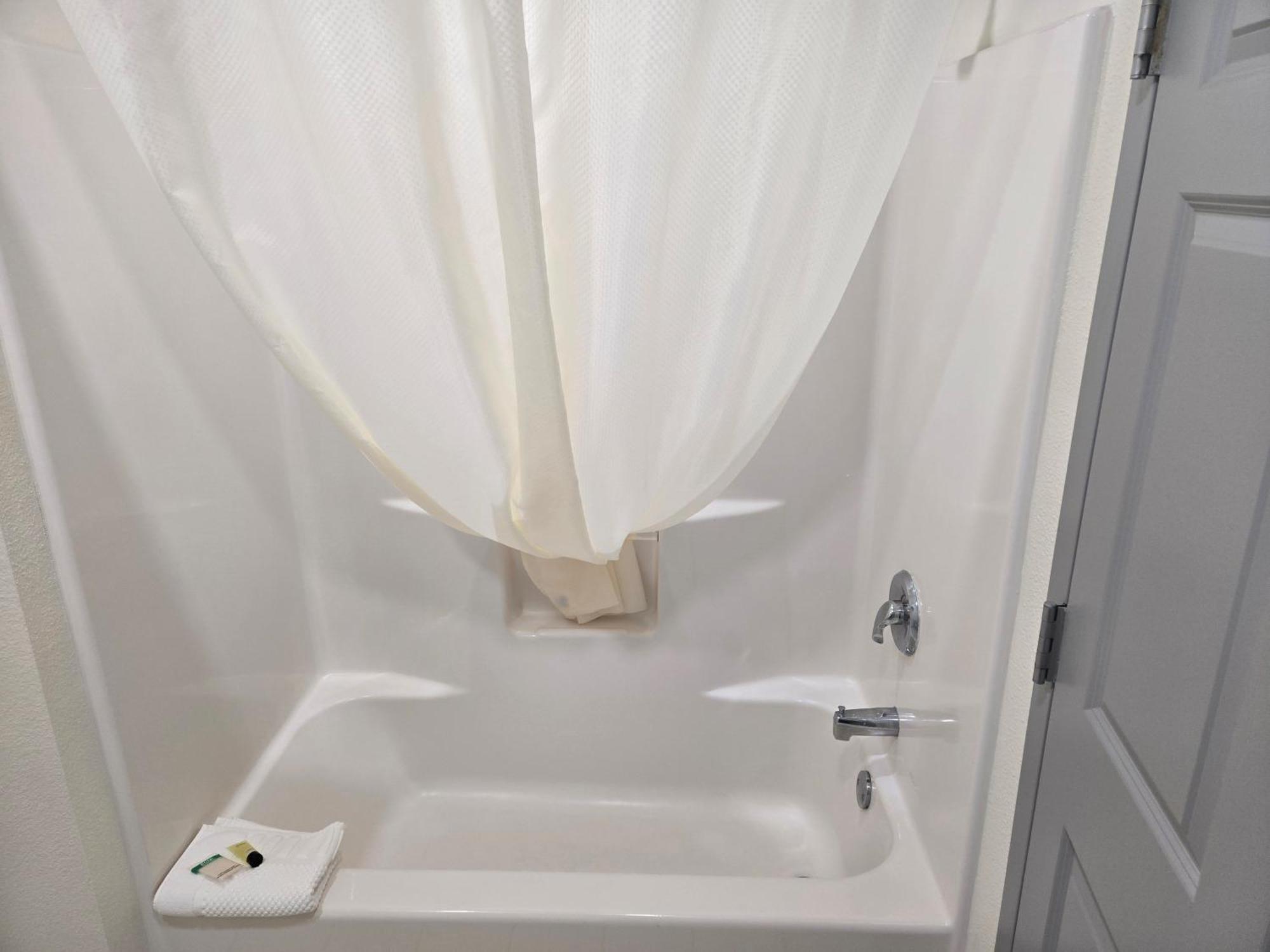One Bedroom Queen Suite