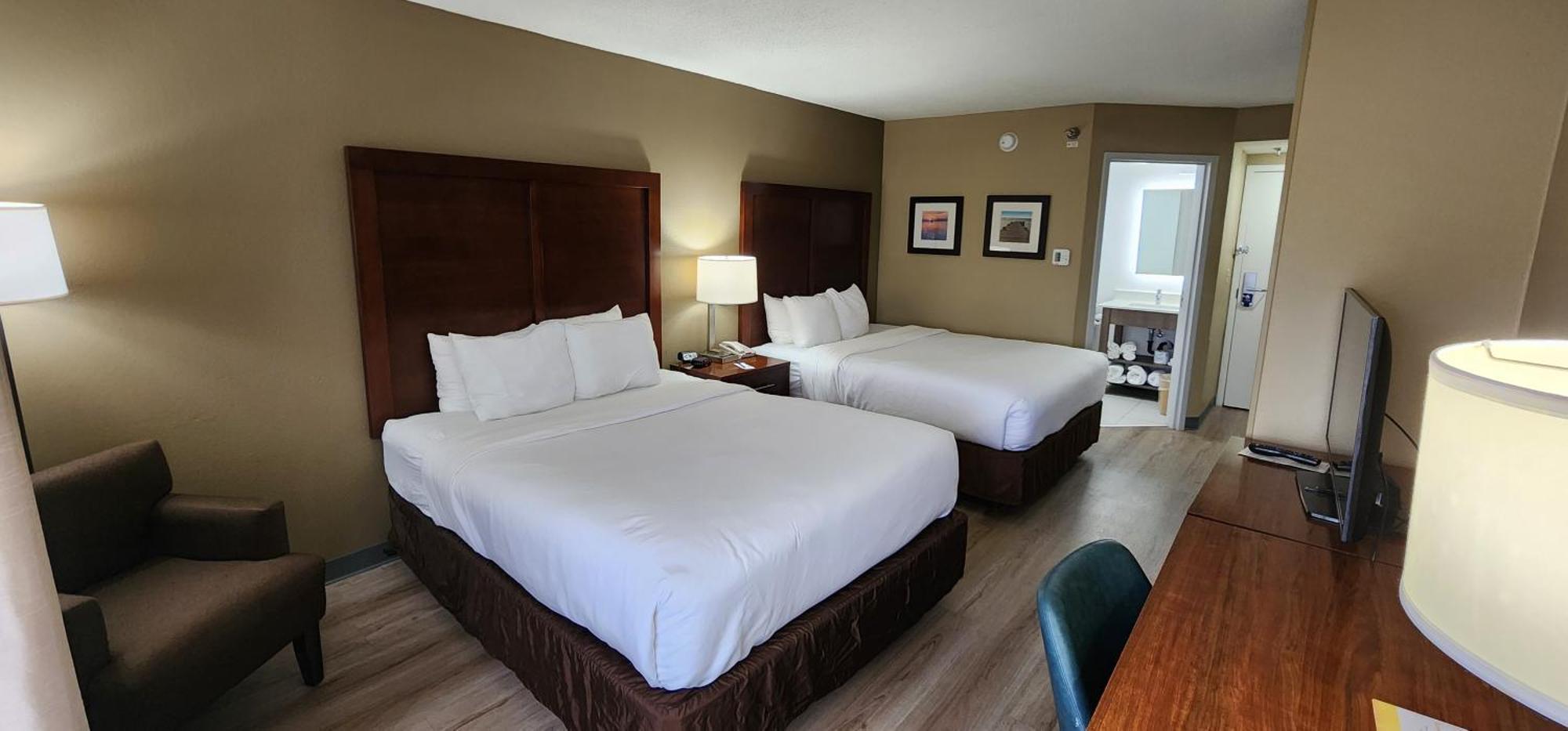Queen Room Two Queen Beds Non-Smoking