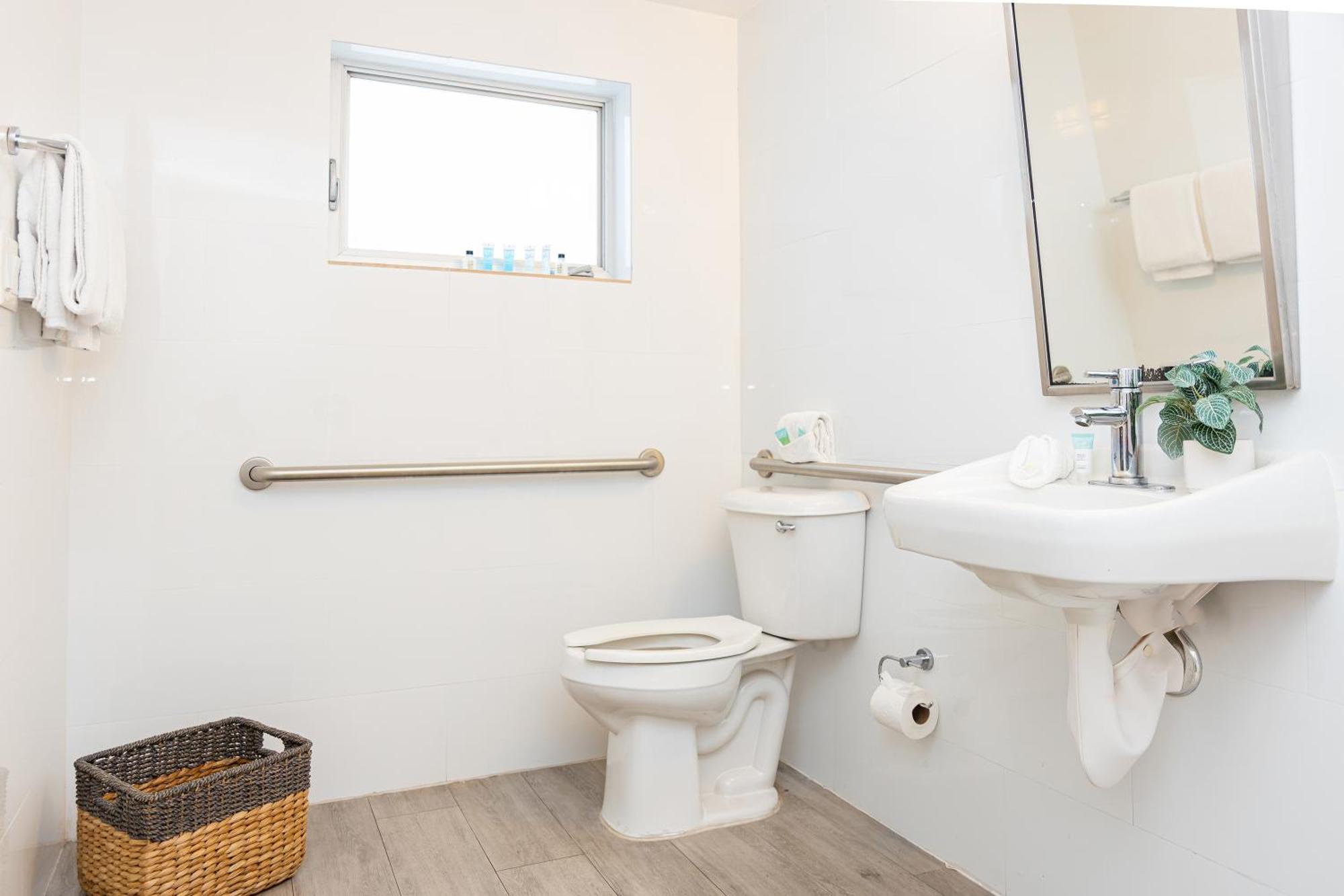 Accessible Studio Double Queen,1655286418:JPEG