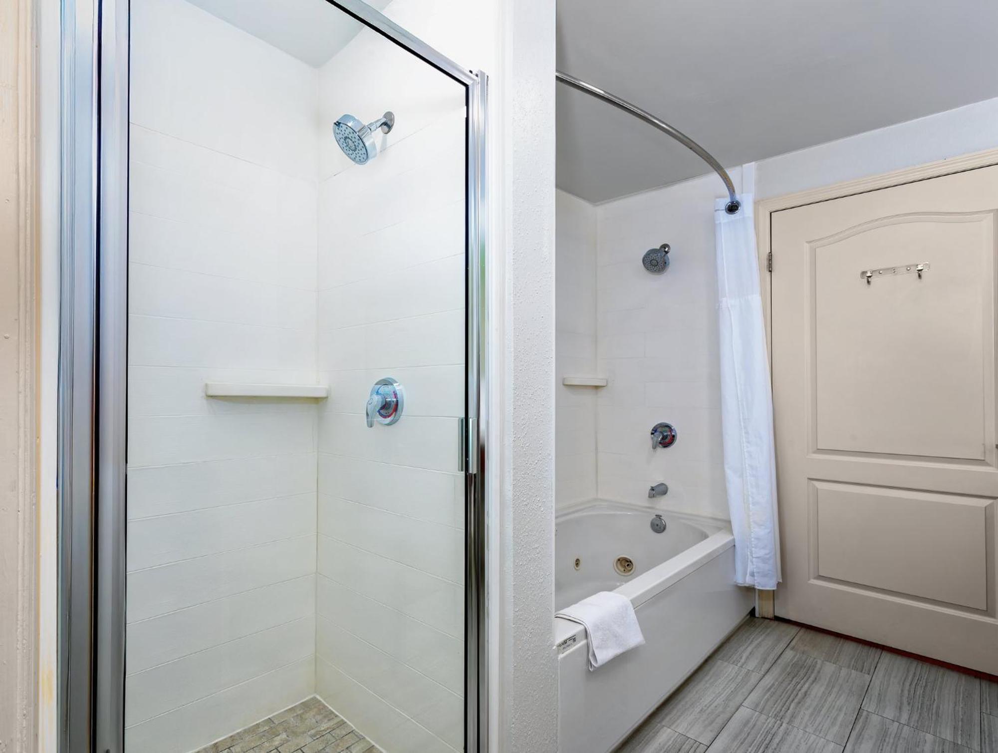Two-Bedroom King Suite - Non-Smoking,1657157619:JPEG