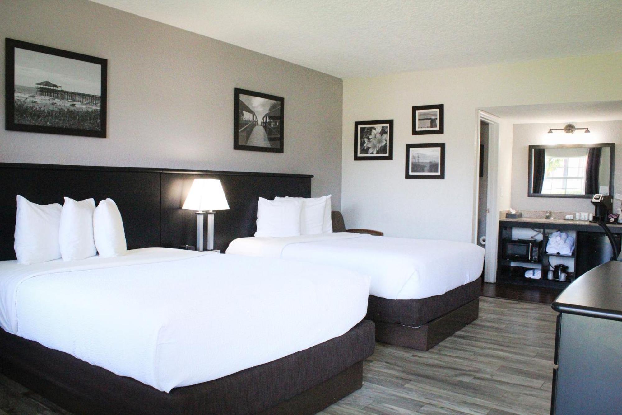 2 Queen Beds, Deluxe Room, Courtyard/Pool View Room, Non-Smoking,1687455948:JPEG