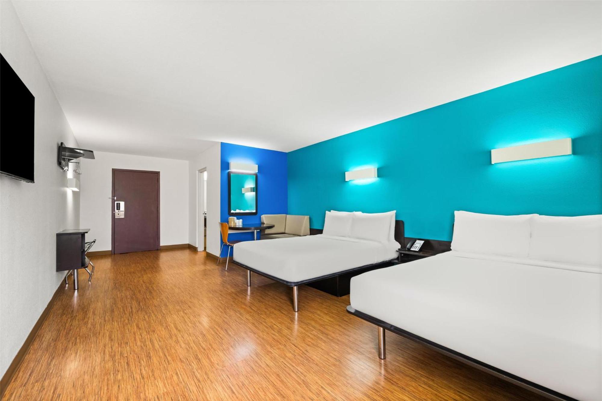 Queen Room Two Queen Beds Disability Access Roll Shower