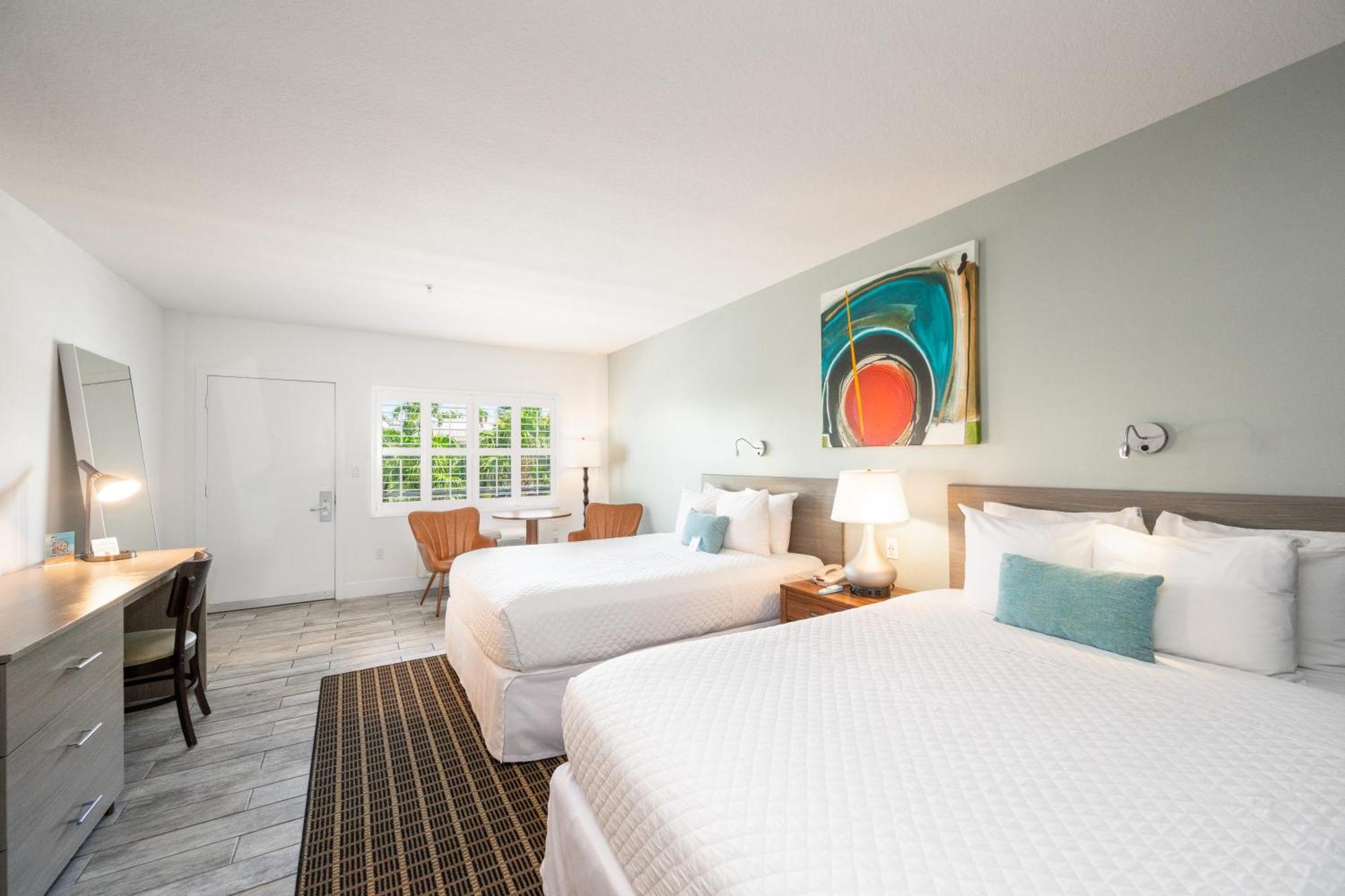 Deluxe Queen Room