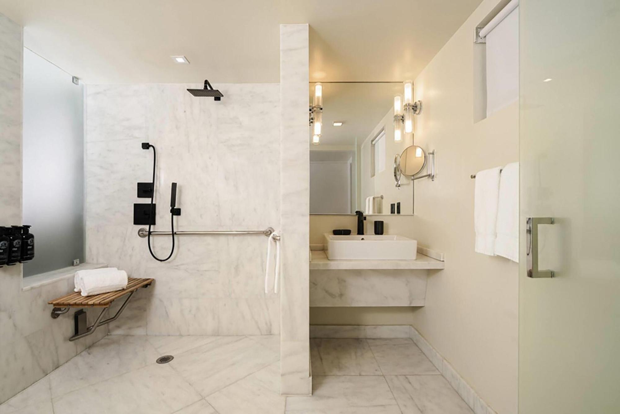 One-Bedroom King Suite - Non-Smoking,1729995125:JPEG