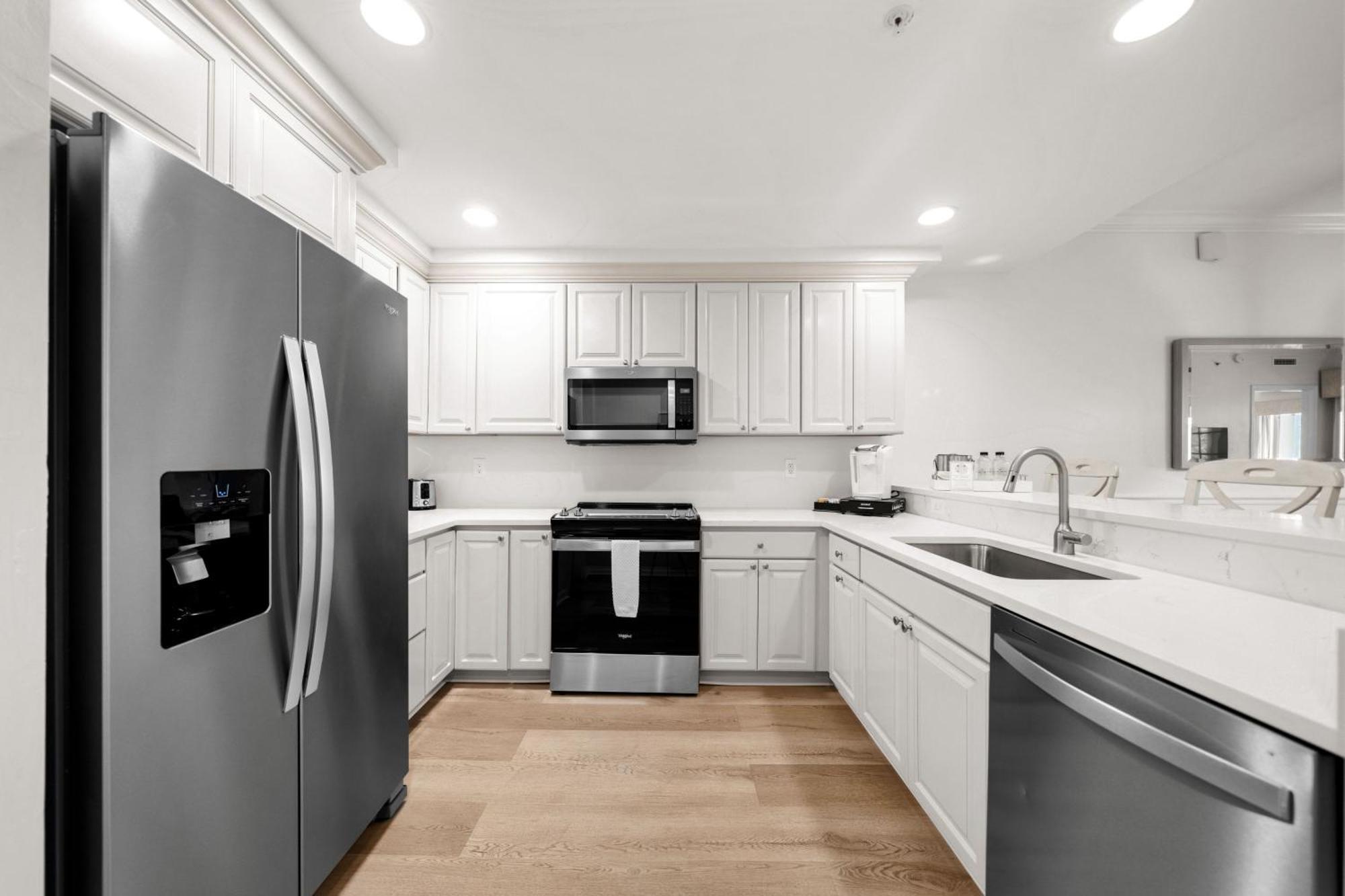 Two-Bedroom Suite,1730001399:JPEG