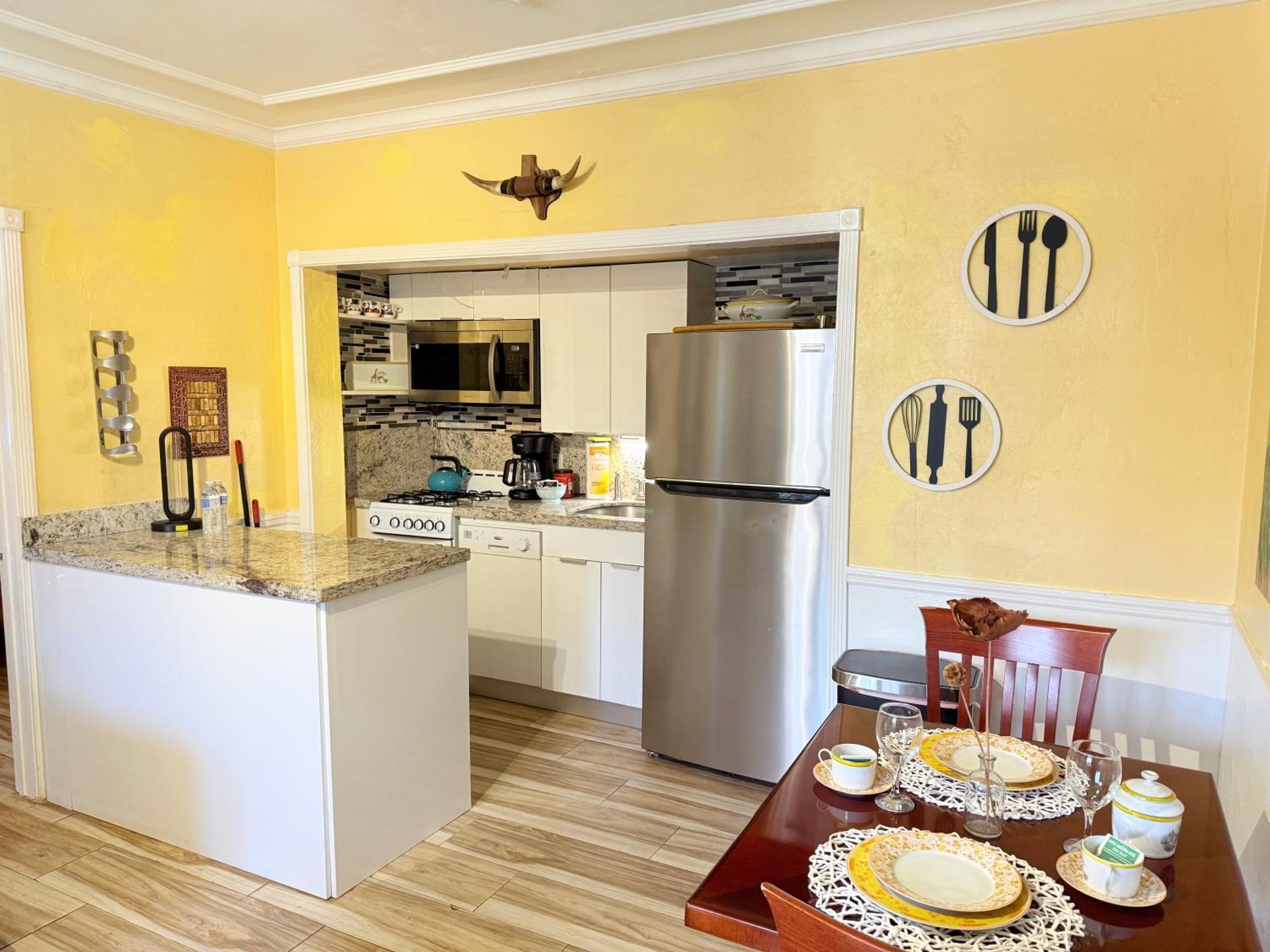 One-Bedroom Apartment