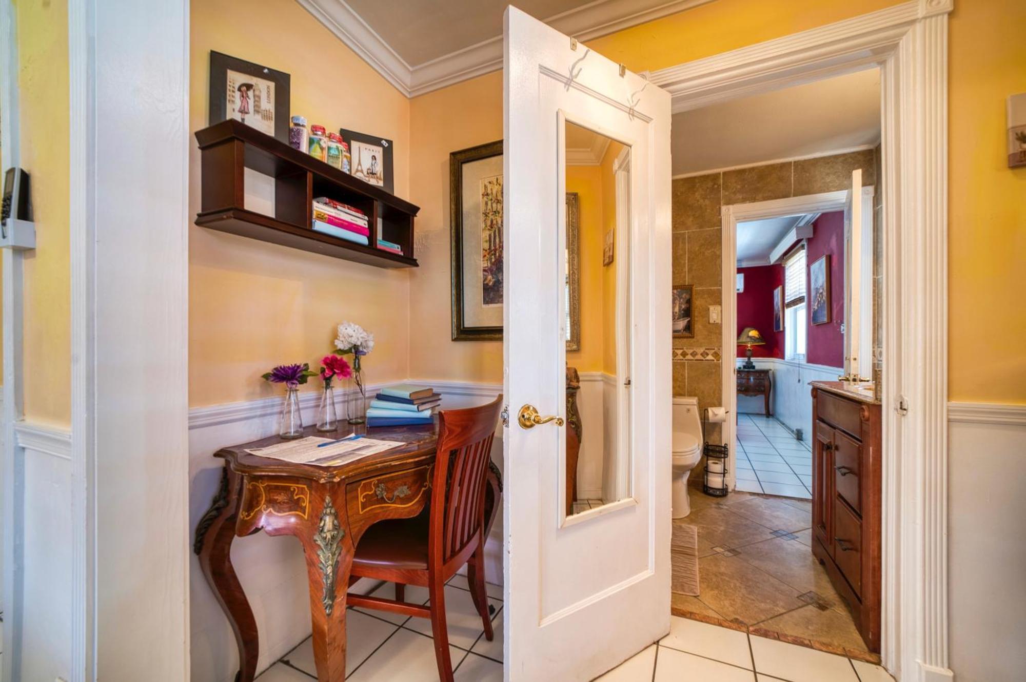 One-Bedroom Suite