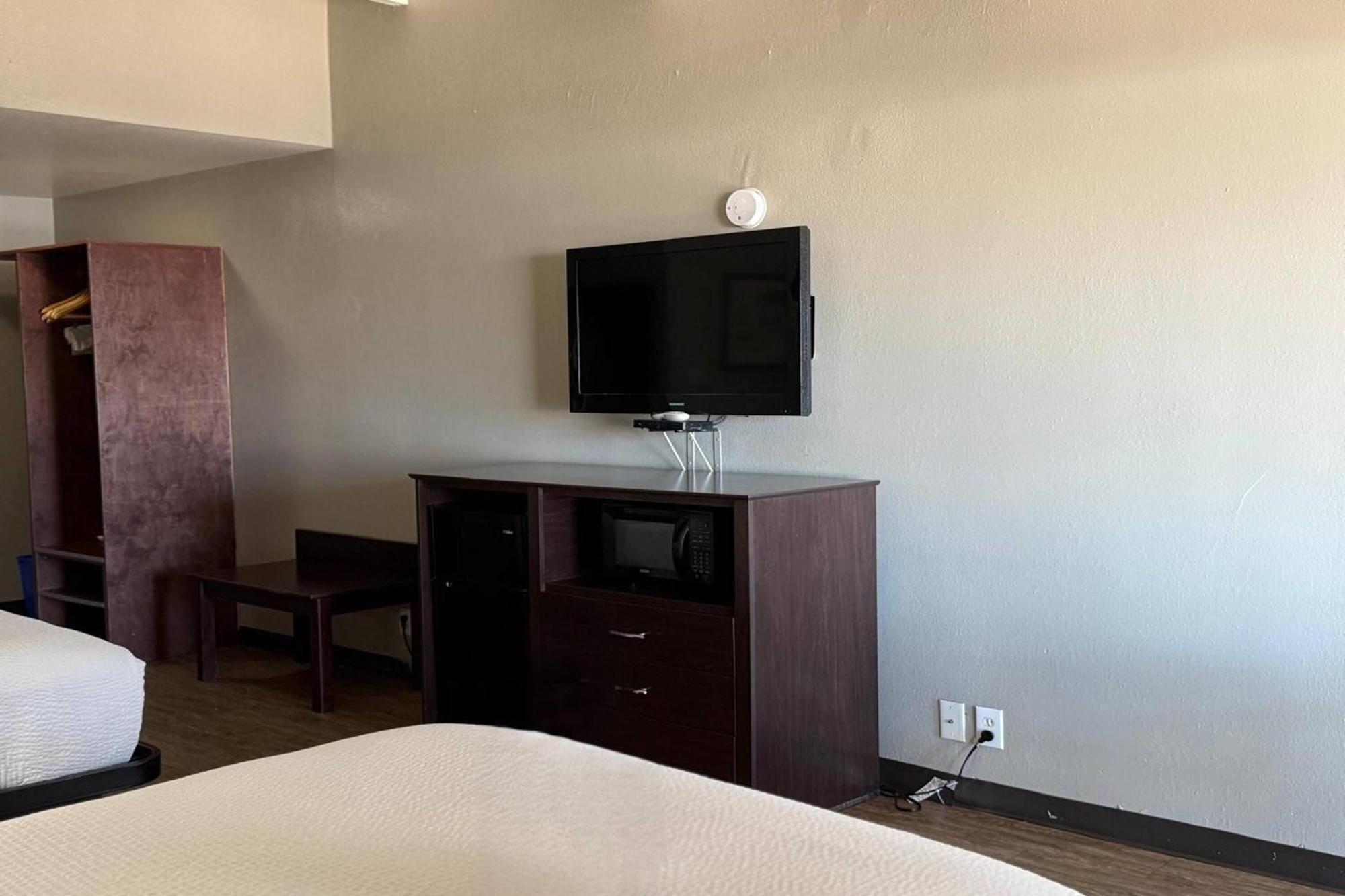 Deluxe Double Room Two Double Beds Disability Access Non-Smoking