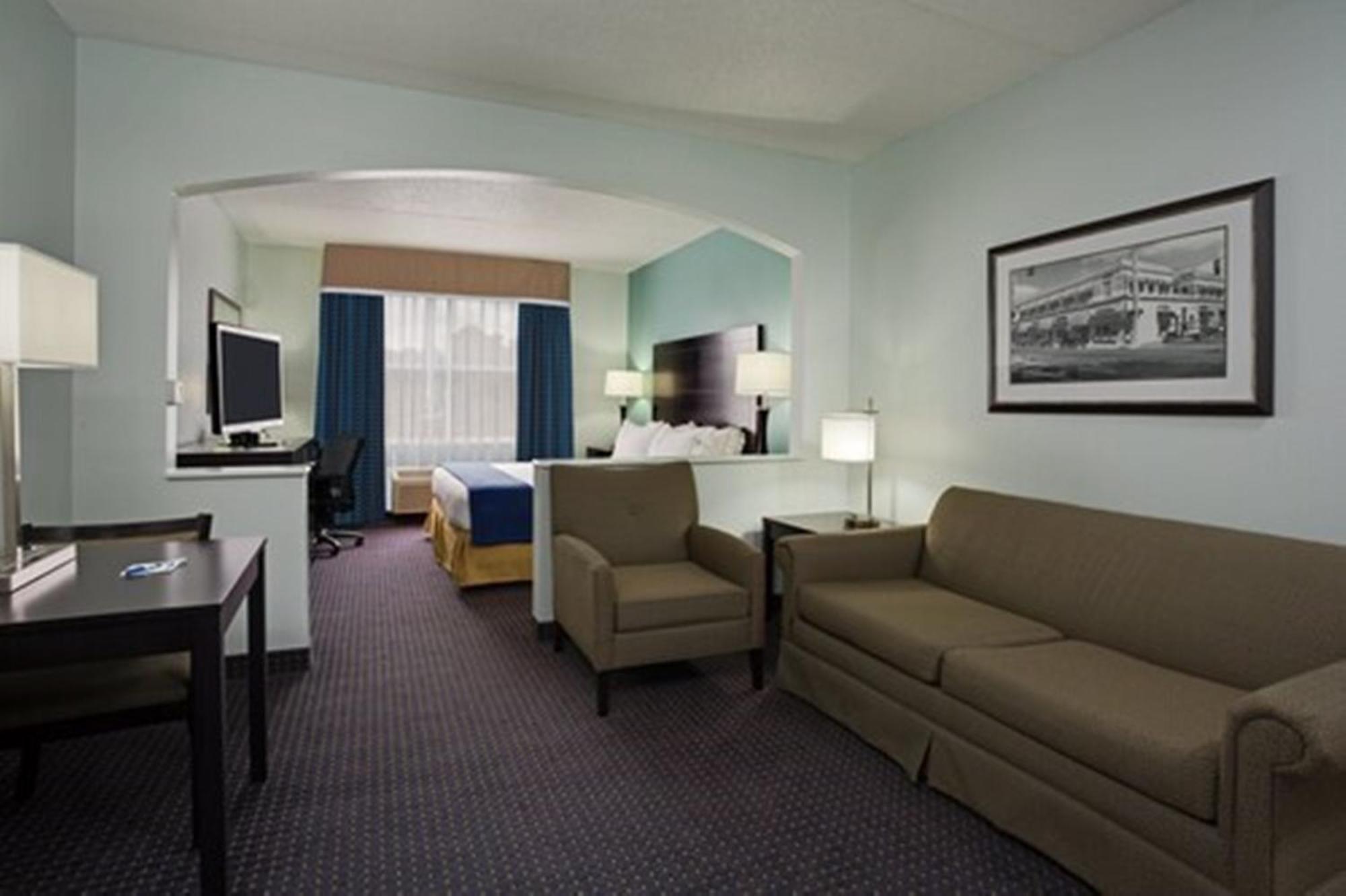 Standard King Room